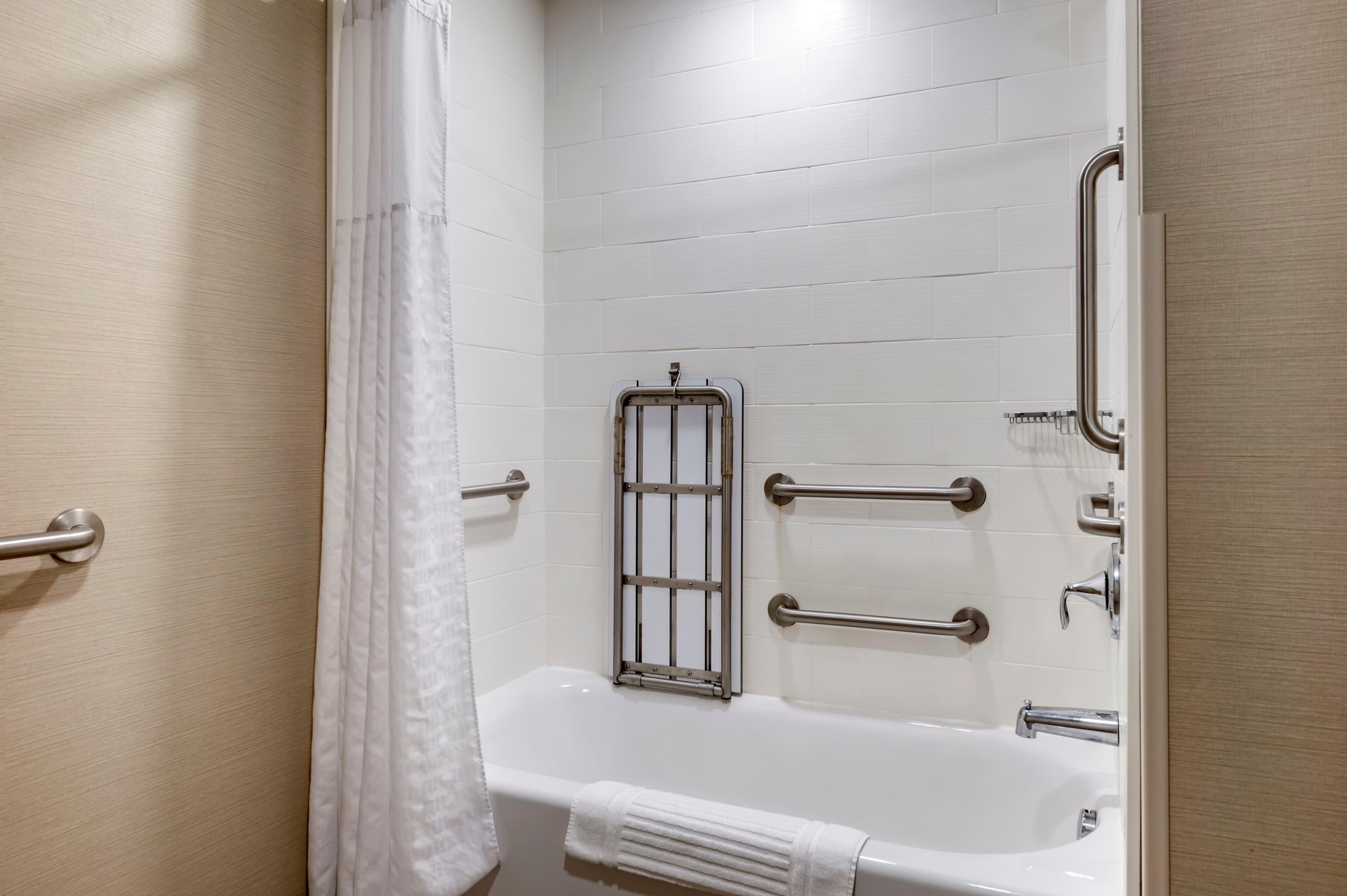Comfort Suites Columbus Airport — 8