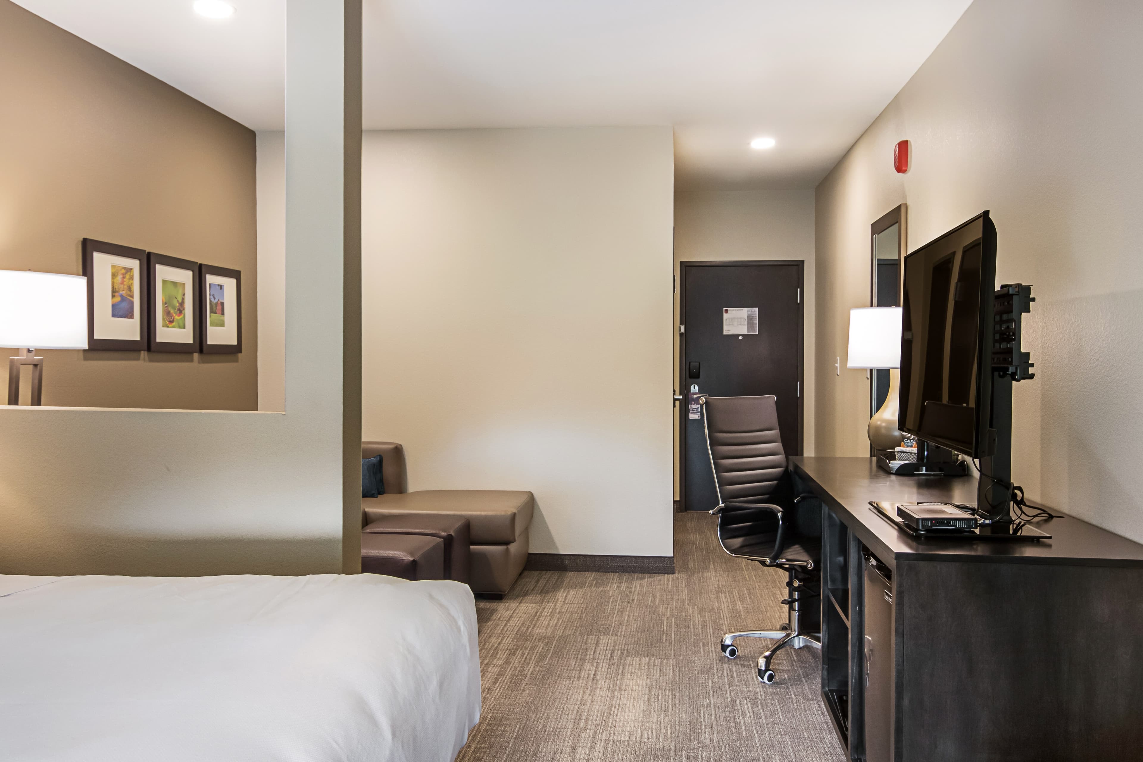 Comfort Suites Wooster near University Campus — 22