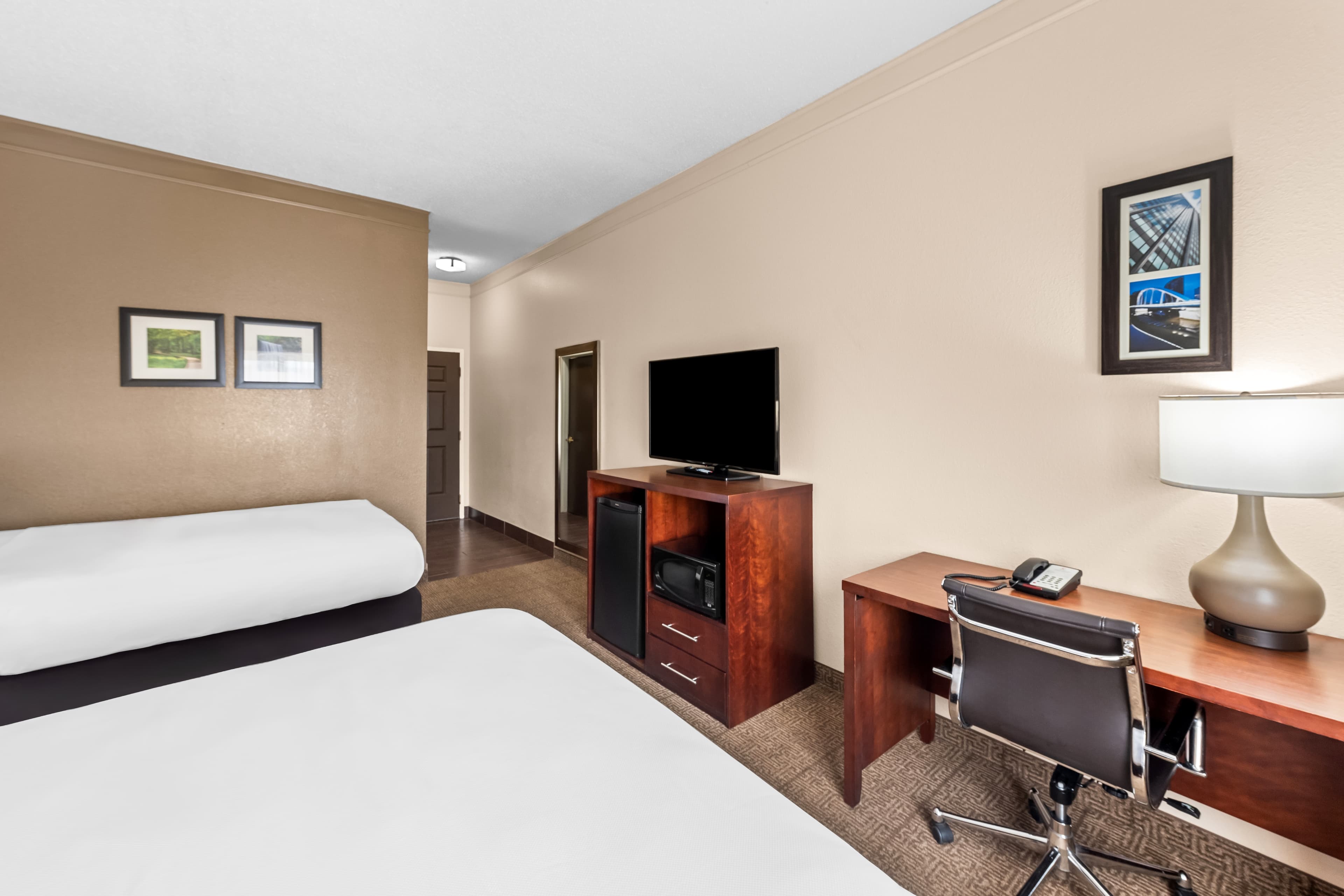 Comfort Inn & Suites Heath - Newark South — 16