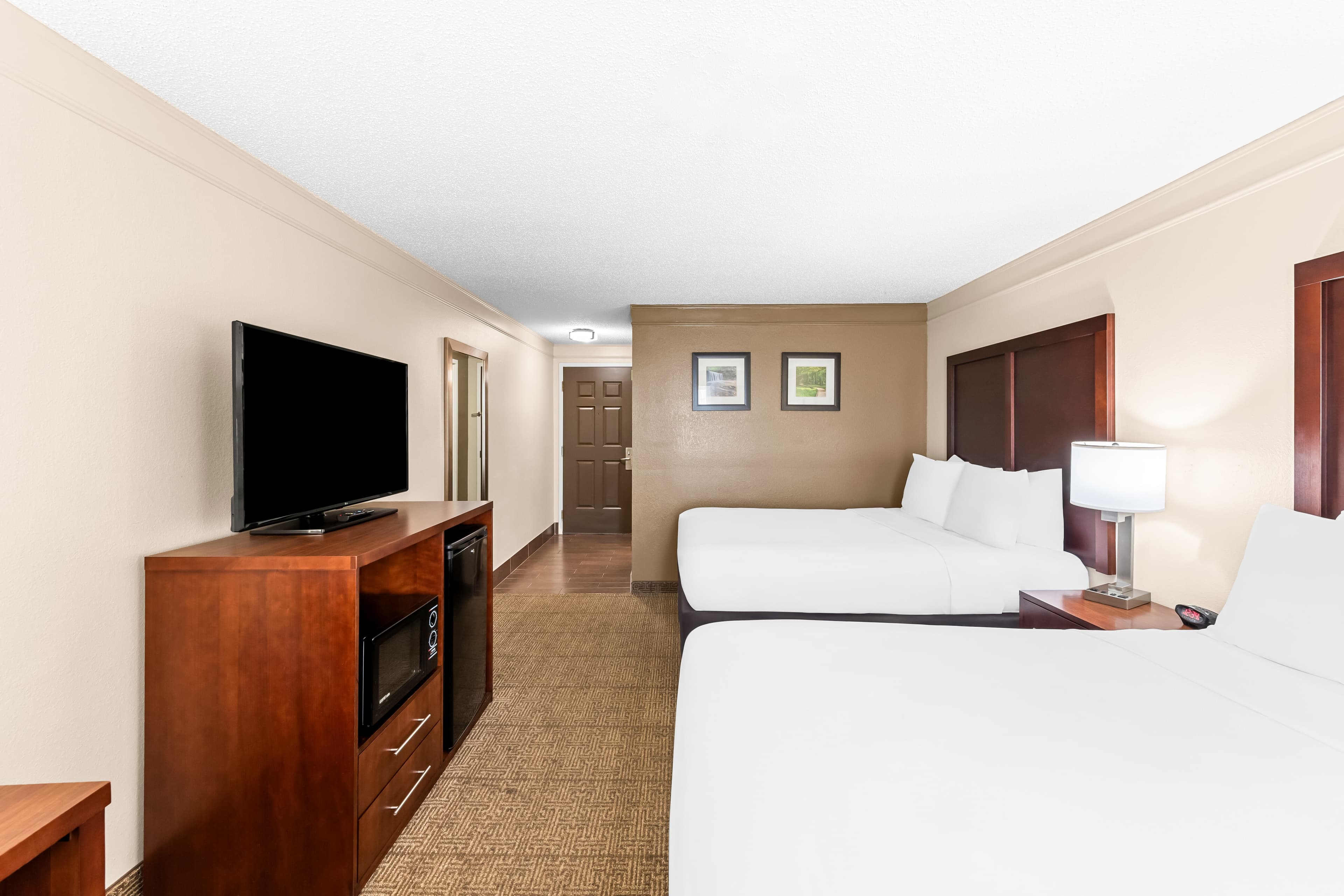 Comfort Inn & Suites Heath - Newark South — 22