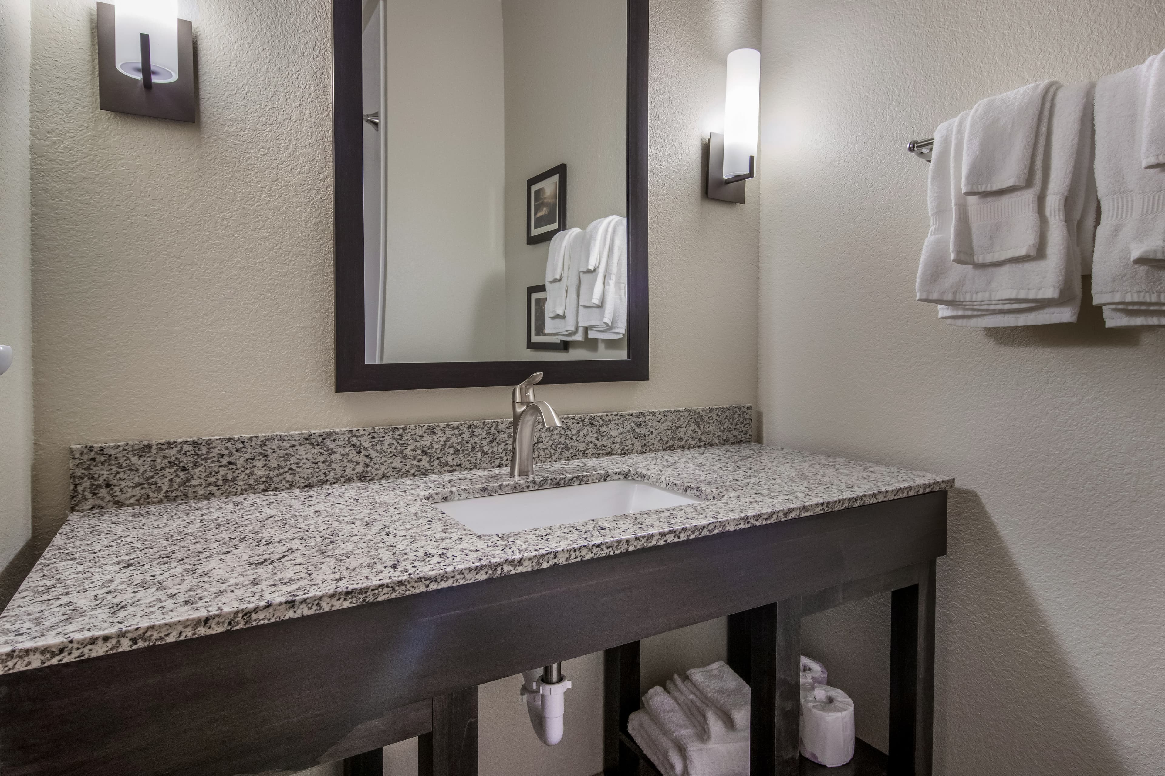 Comfort Suites Brunswick Town Center — 16