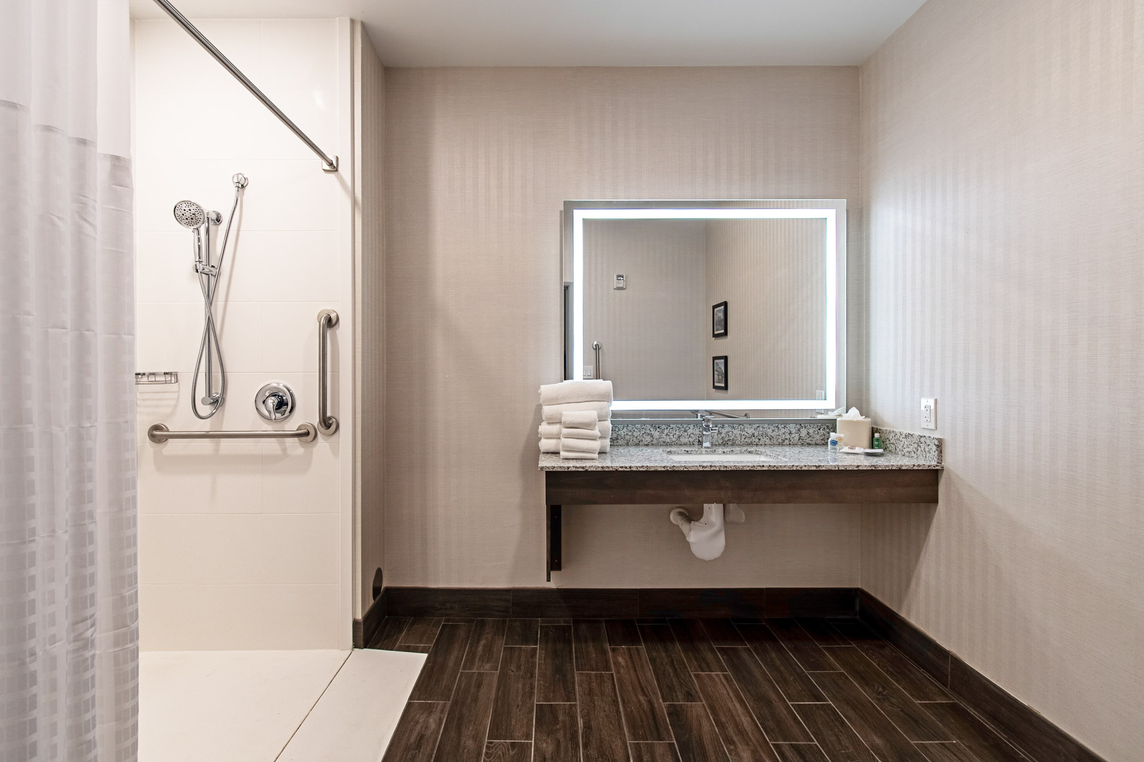 Comfort Suites Grove City - Columbus South — 9