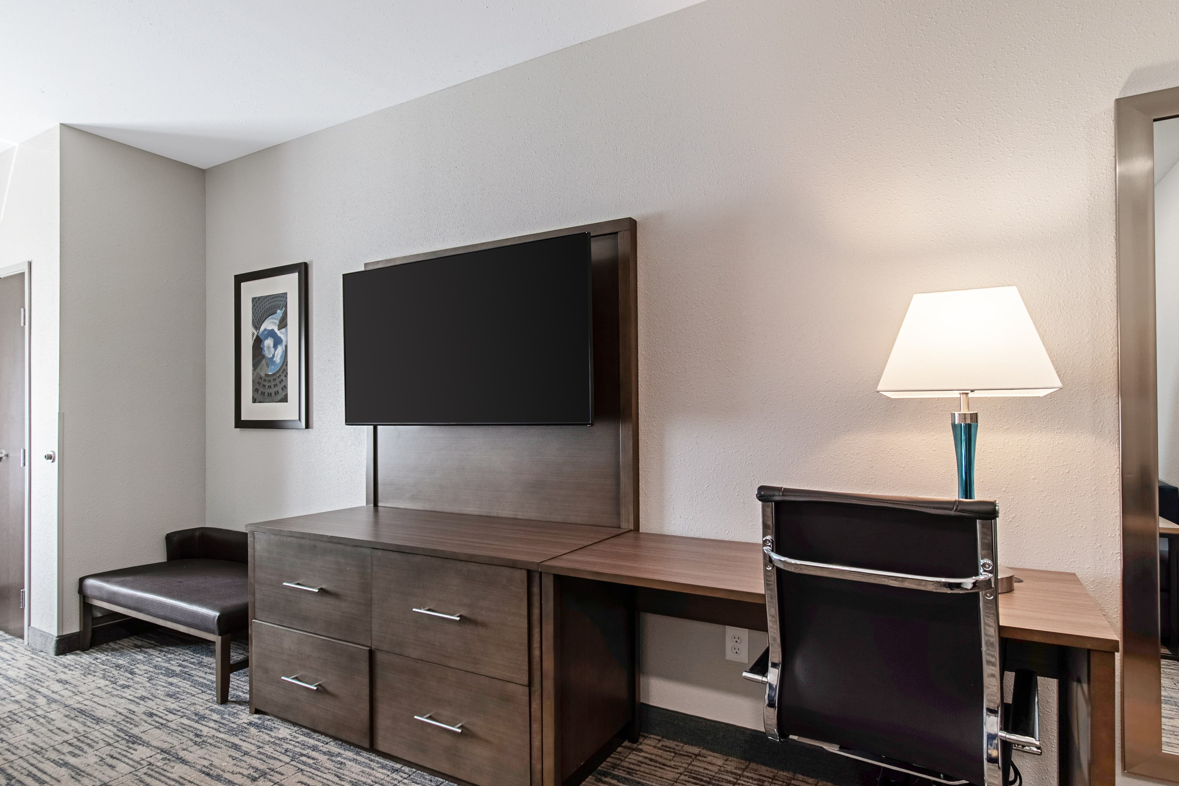 Comfort Suites Grove City - Columbus South - Image 3