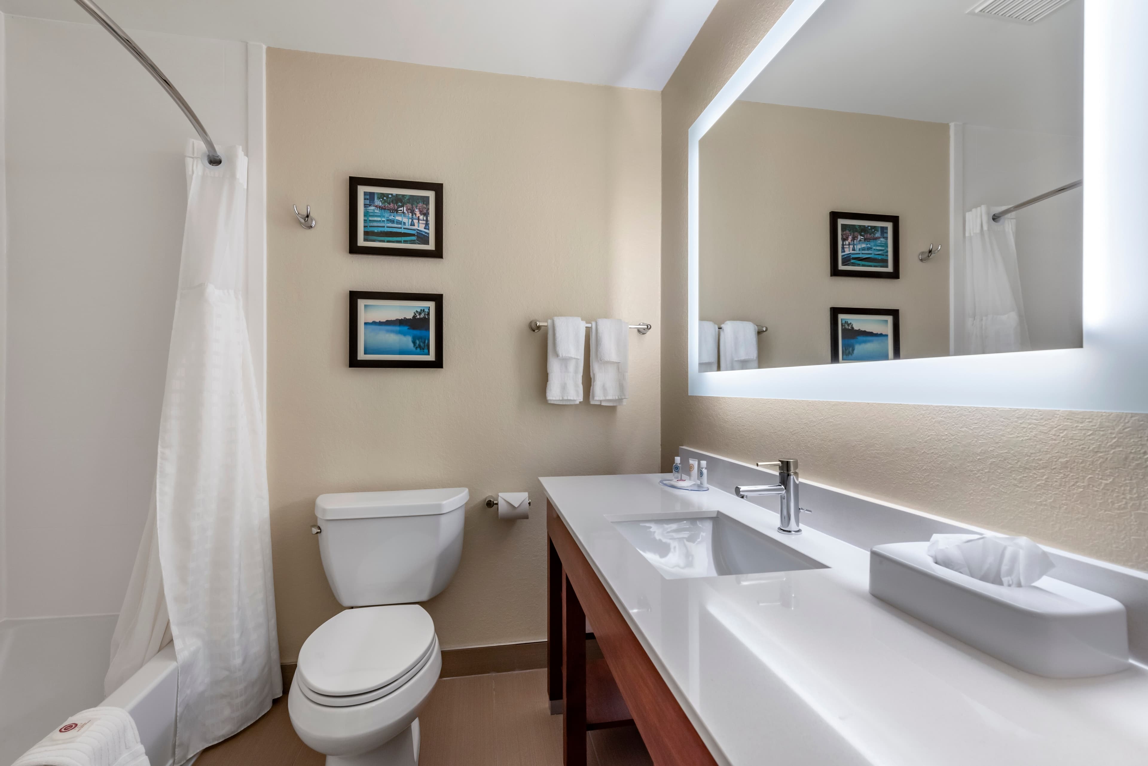 Comfort Inn & Suites Middletown - Franklin - Image 4