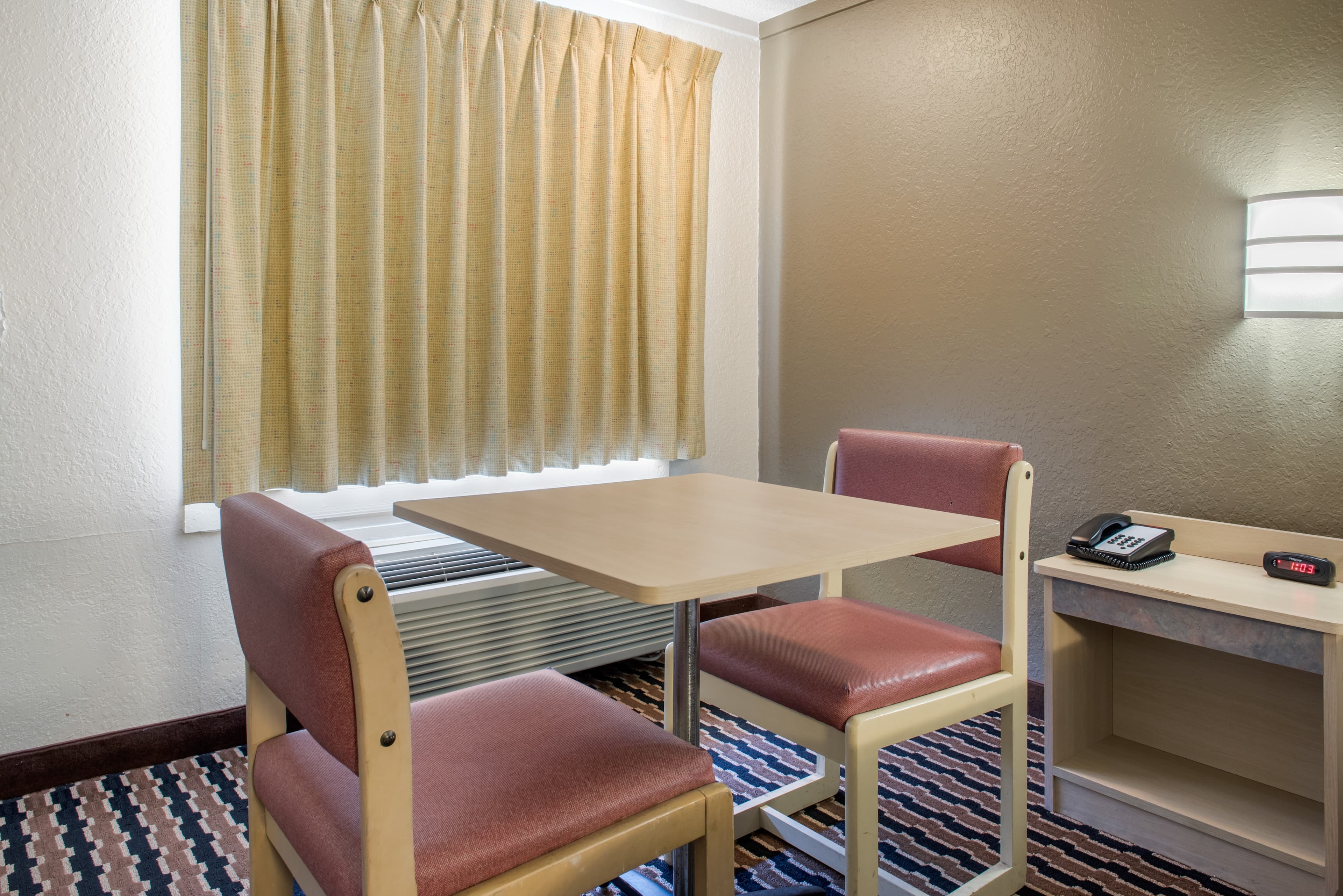 Rodeway Inn Sharonville - Cincinnati North — 11