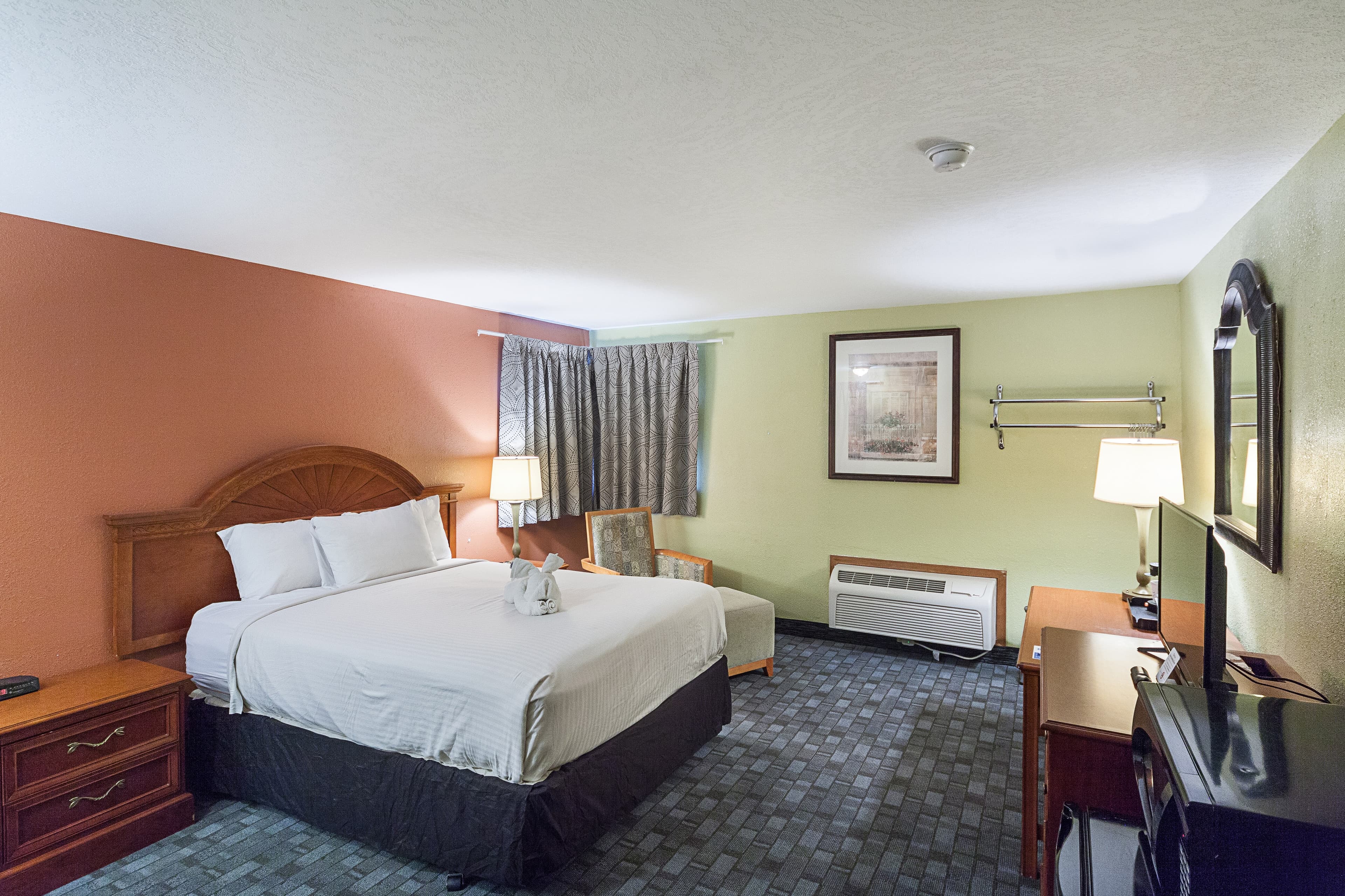 Rodeway Inn Wauseon - Image 2