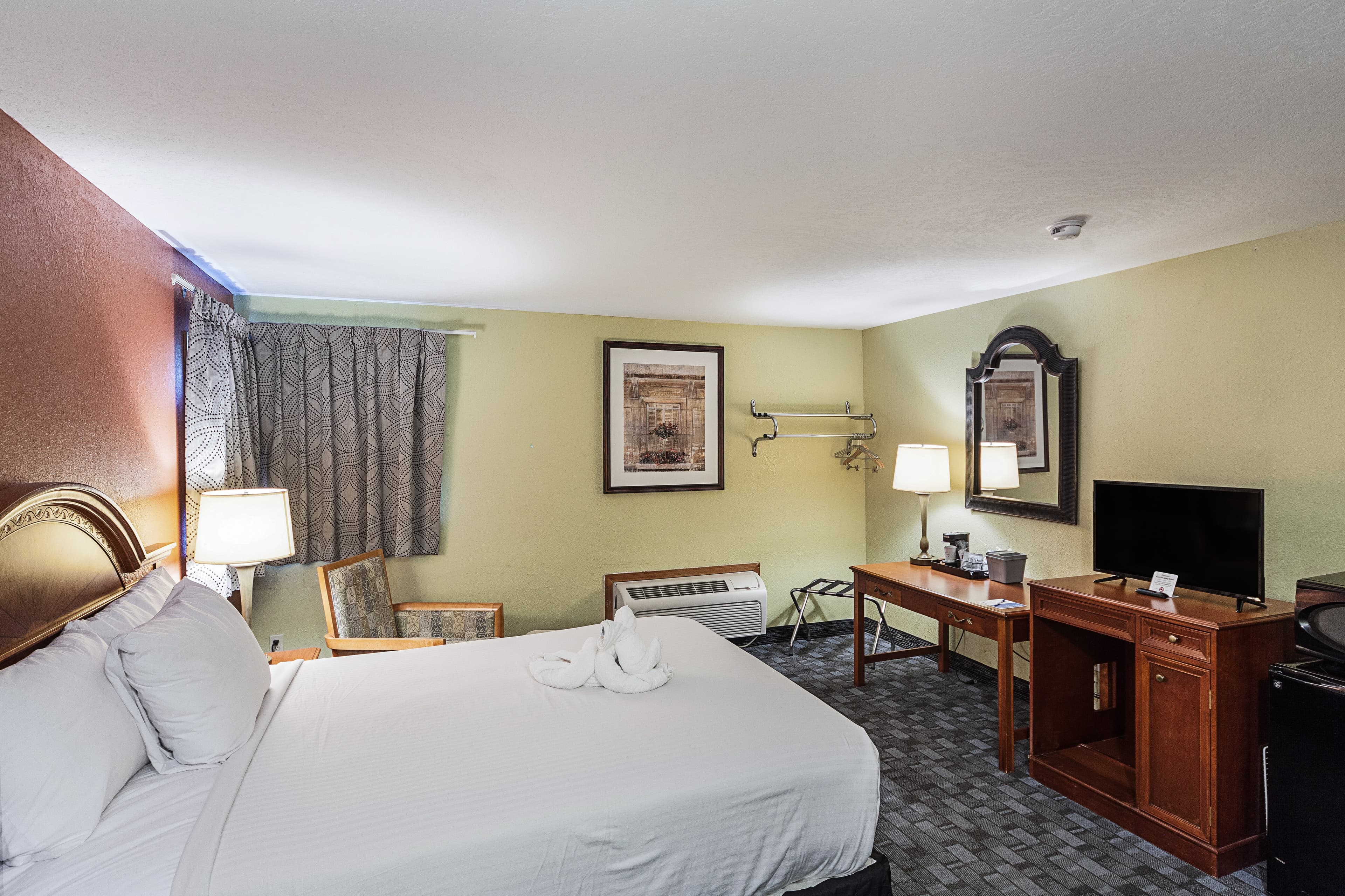 Rodeway Inn Wauseon - Image 5