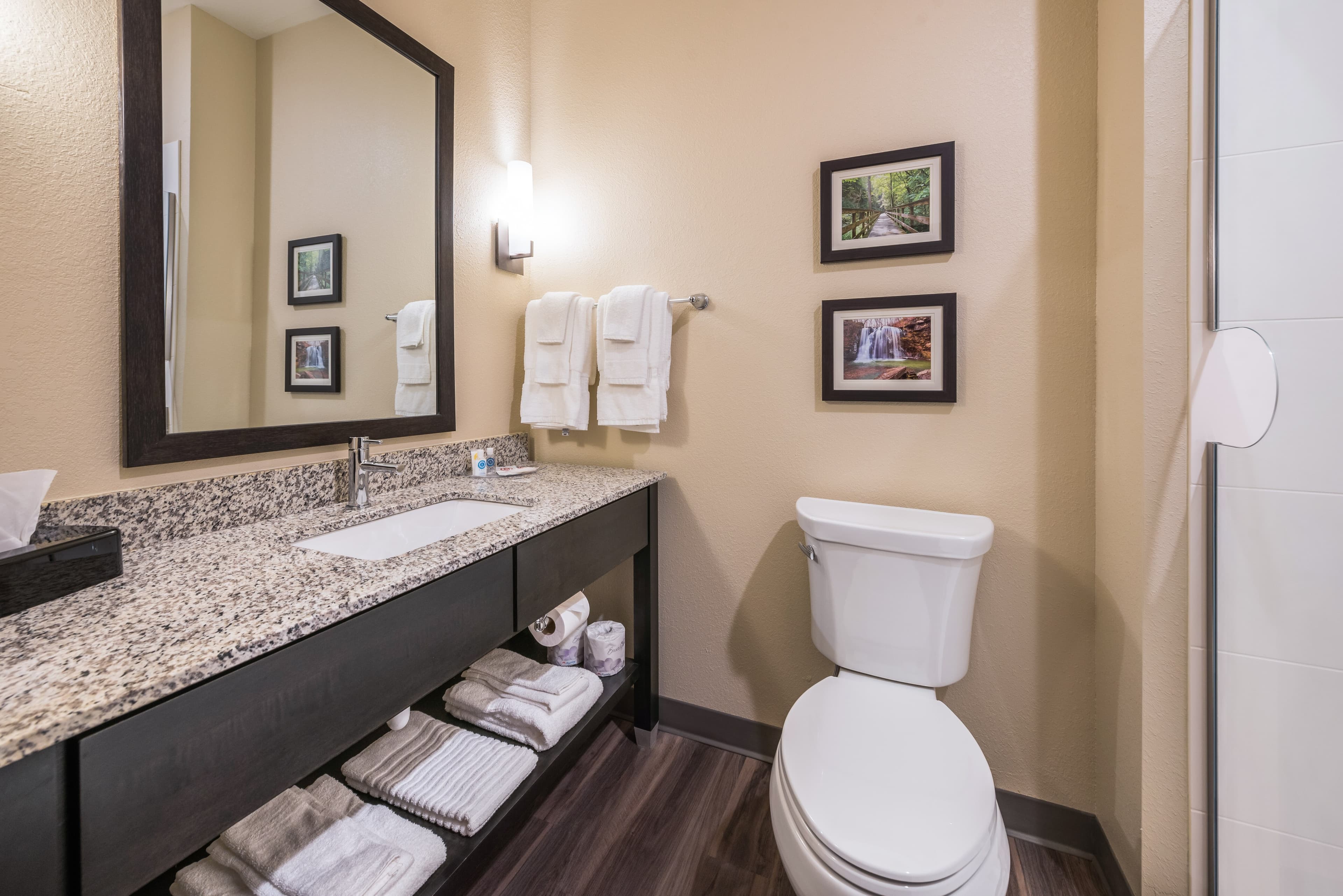 Comfort Suites Marysville Columbus - Northwest — 21