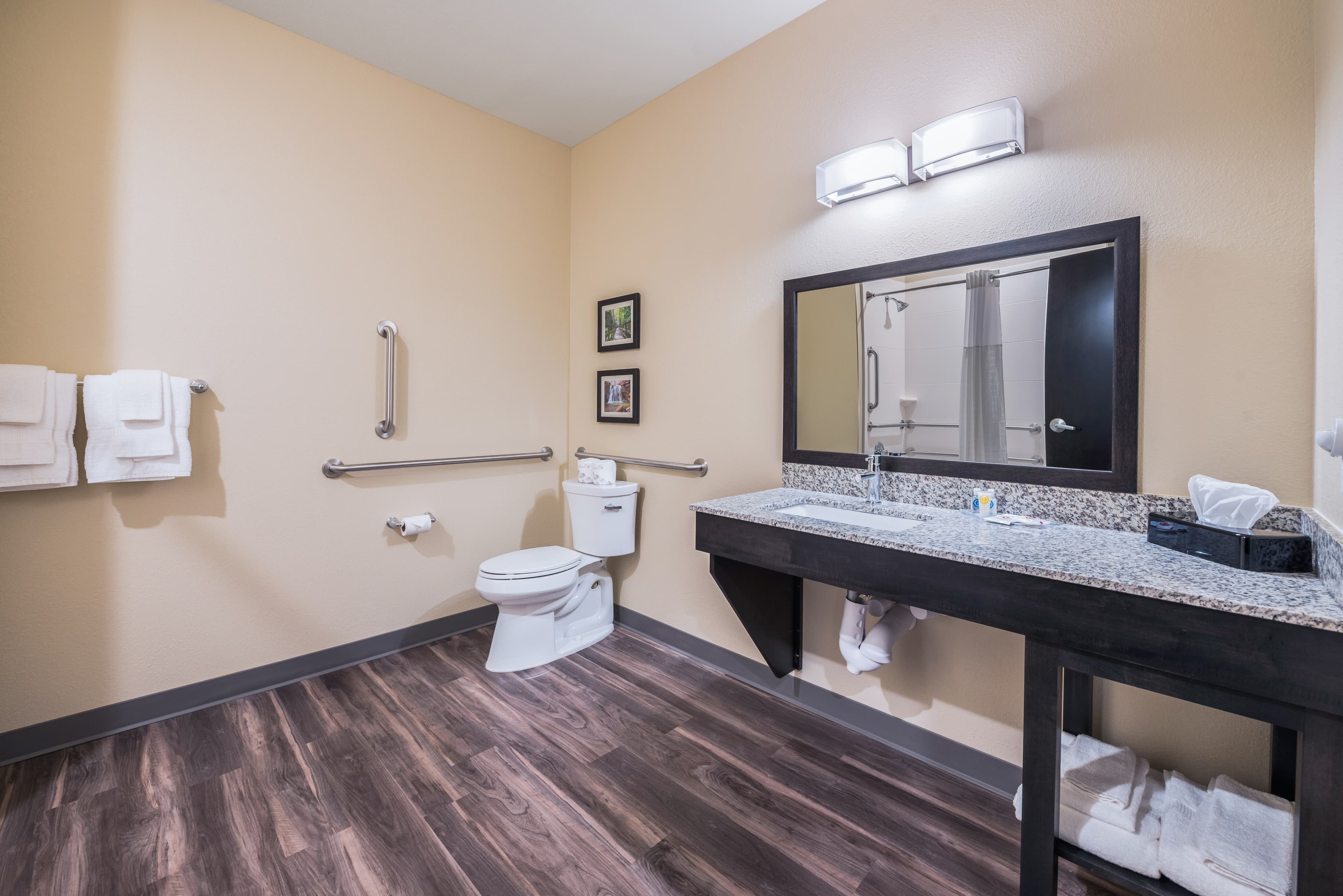 Comfort Suites Marysville Columbus - Northwest - Image 2