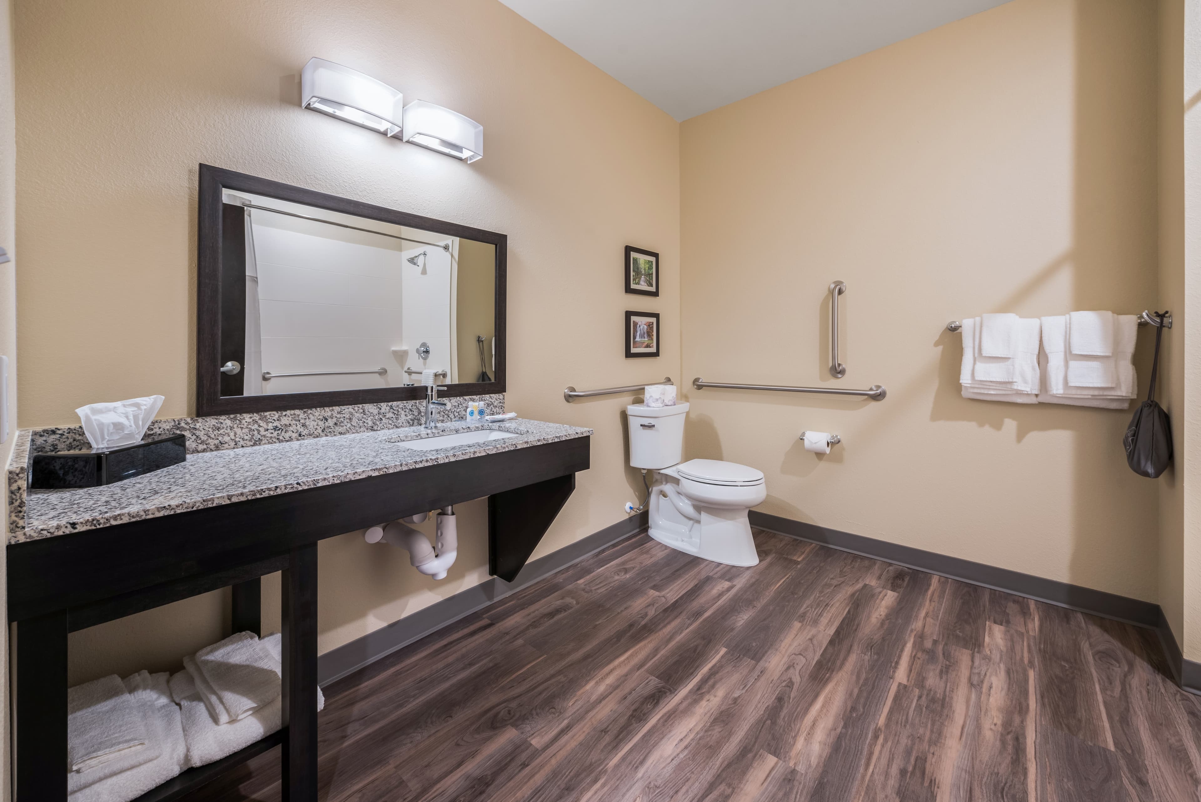 Comfort Suites Marysville Columbus - Northwest — 12