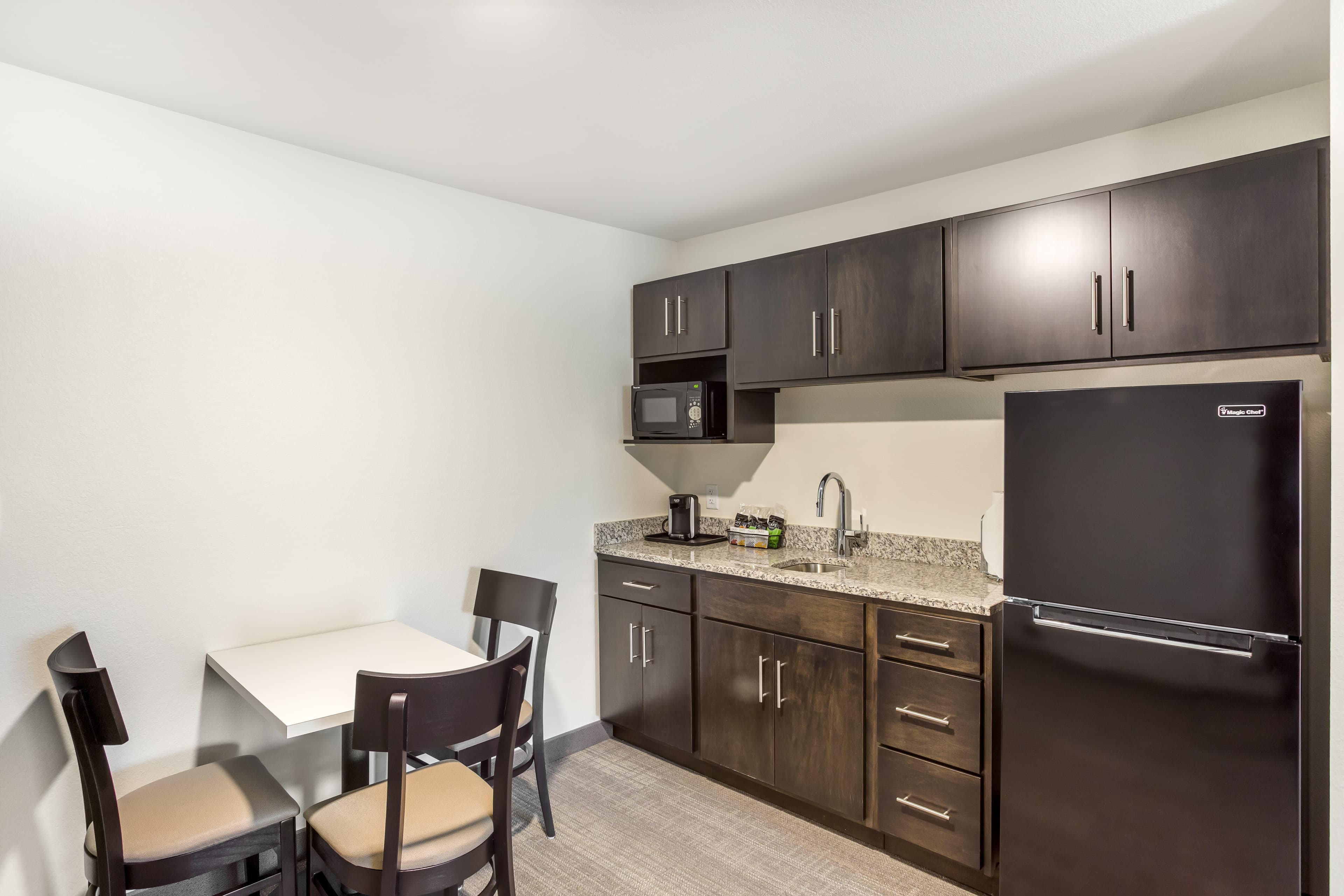 MainStay Suites Logan Ohio-Hocking Hills — 7