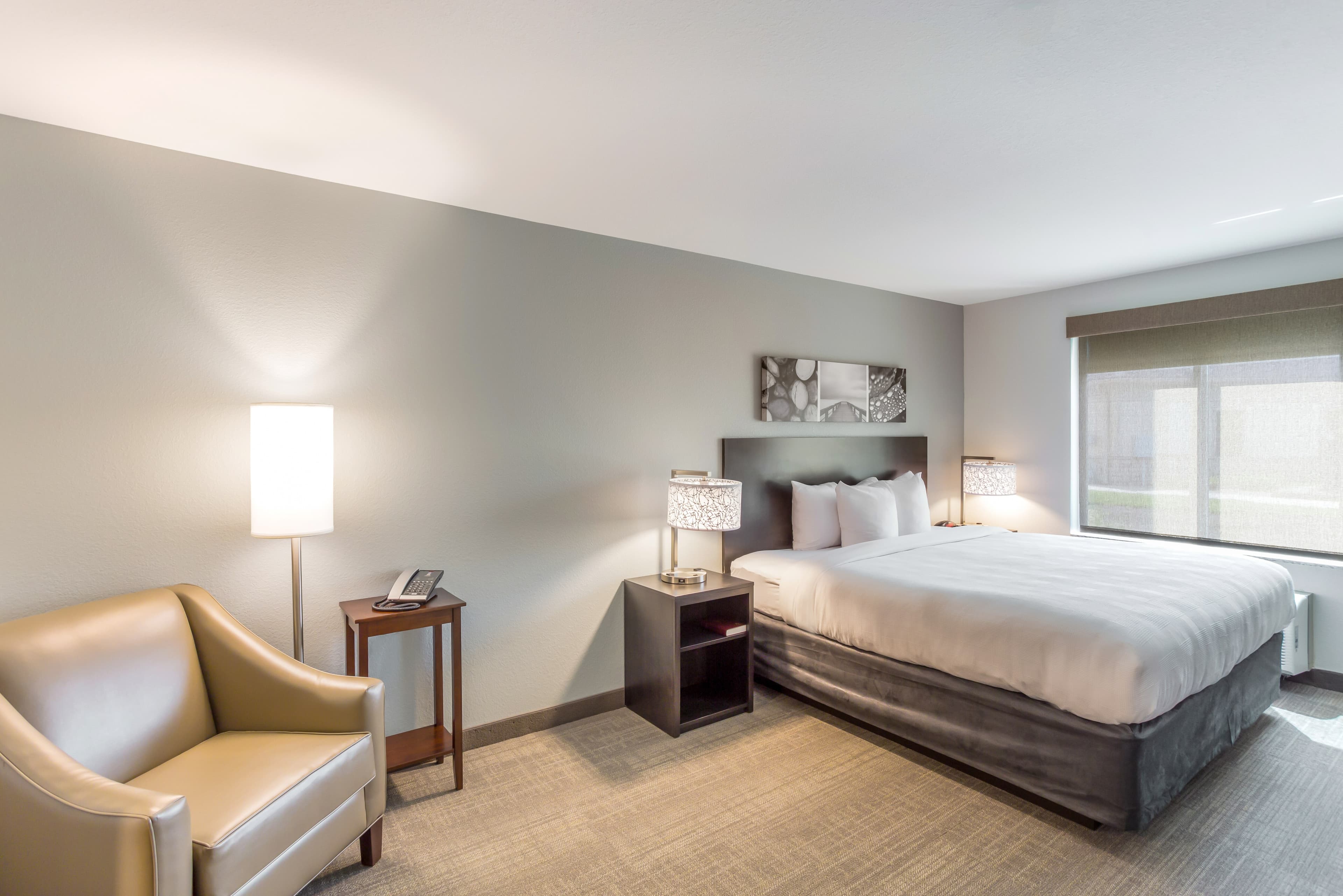 MainStay Suites Logan Ohio-Hocking Hills — 13