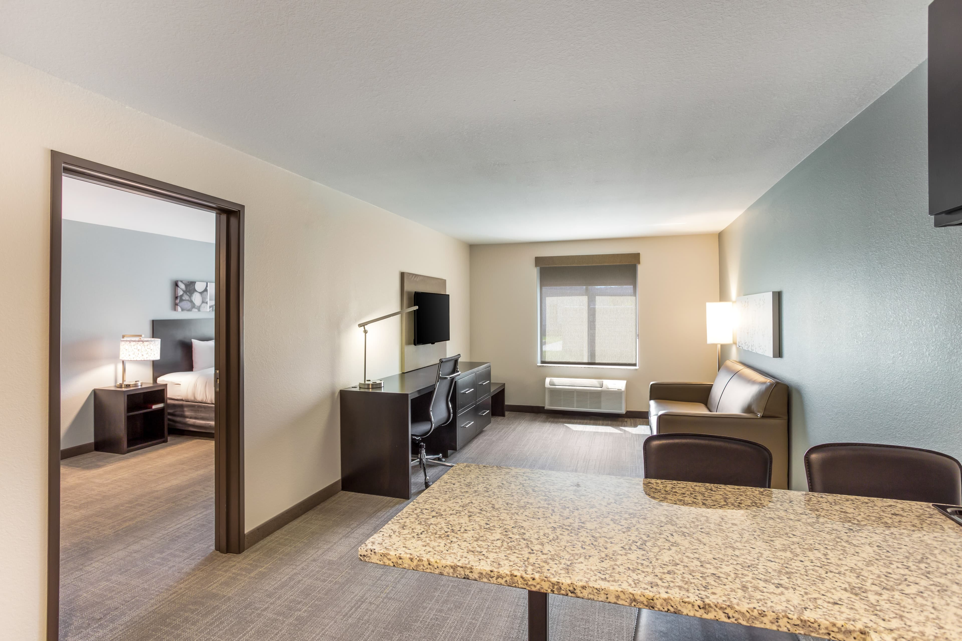 MainStay Suites Logan Ohio-Hocking Hills — 15