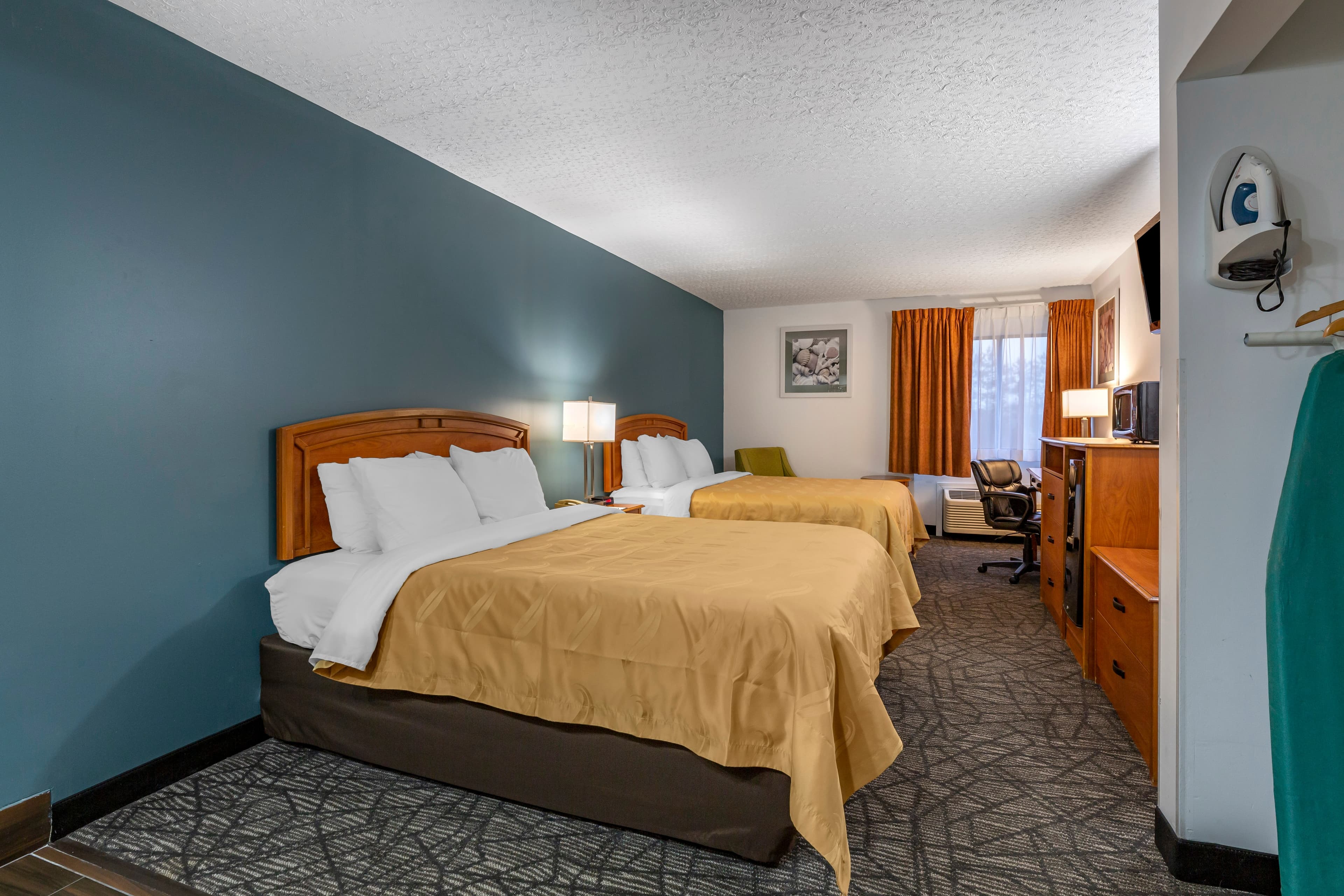 Quality Inn Austintown-Youngstown West - Image 2