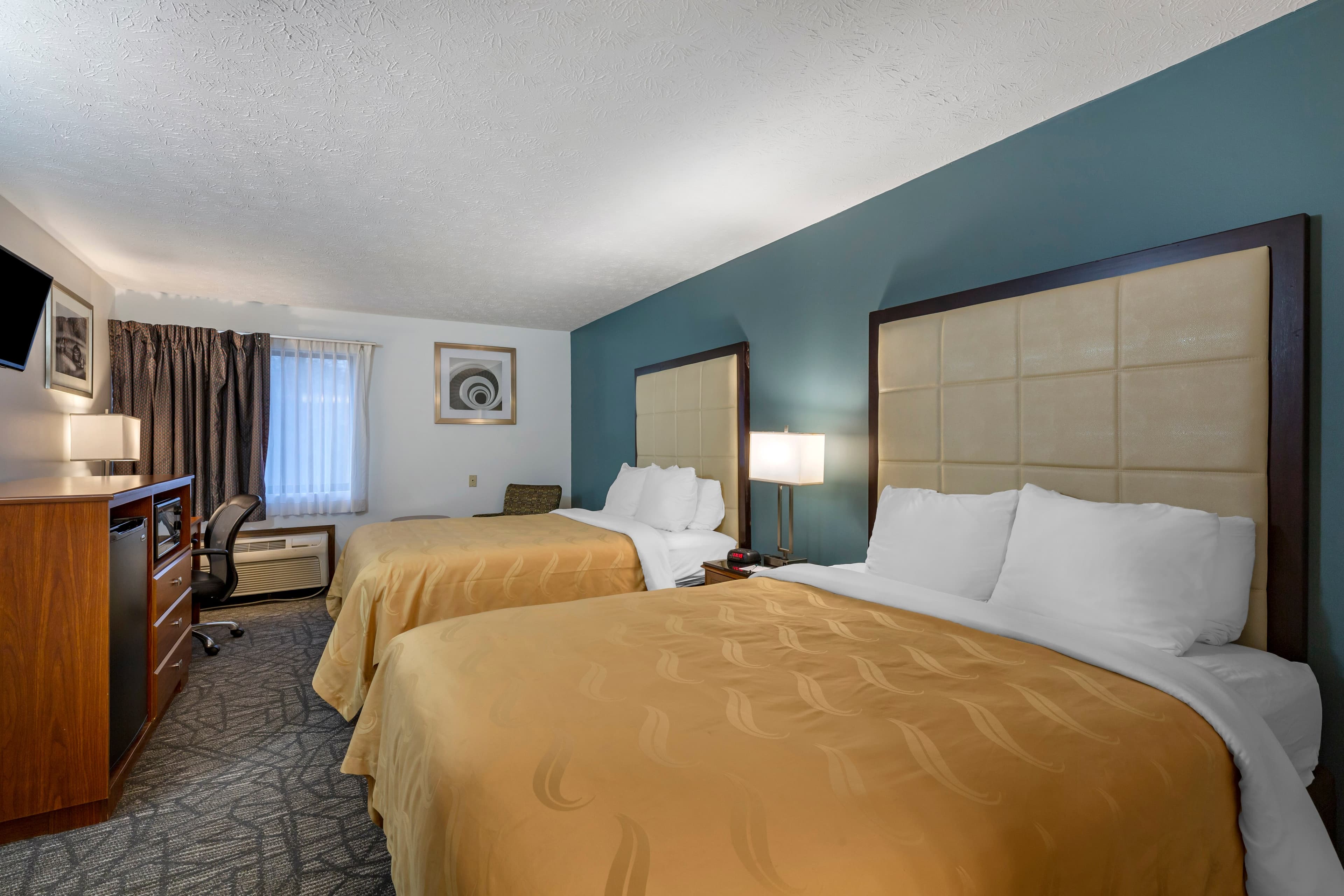 Quality Inn Austintown-Youngstown West — 10