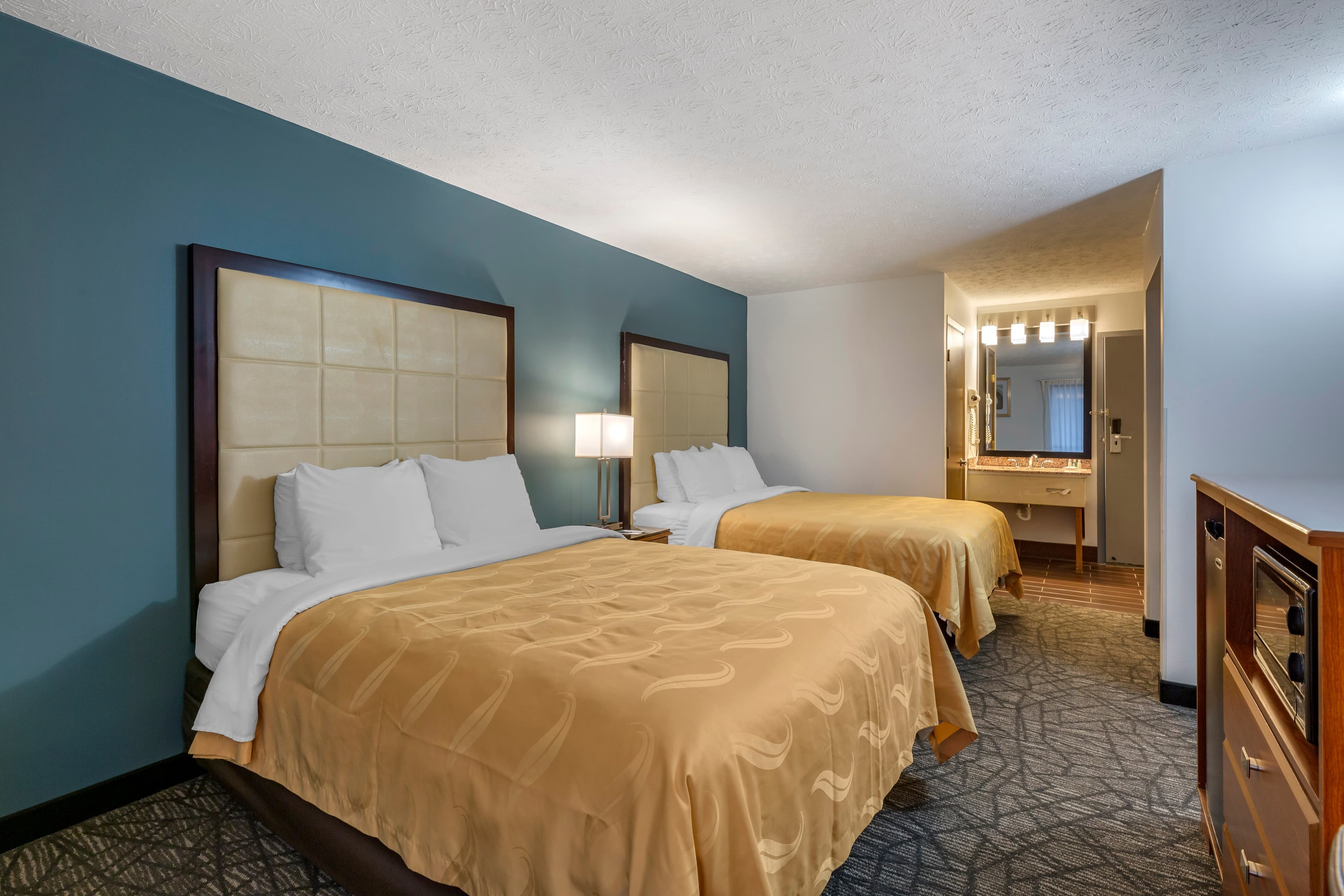 Quality Inn Austintown-Youngstown West — 13