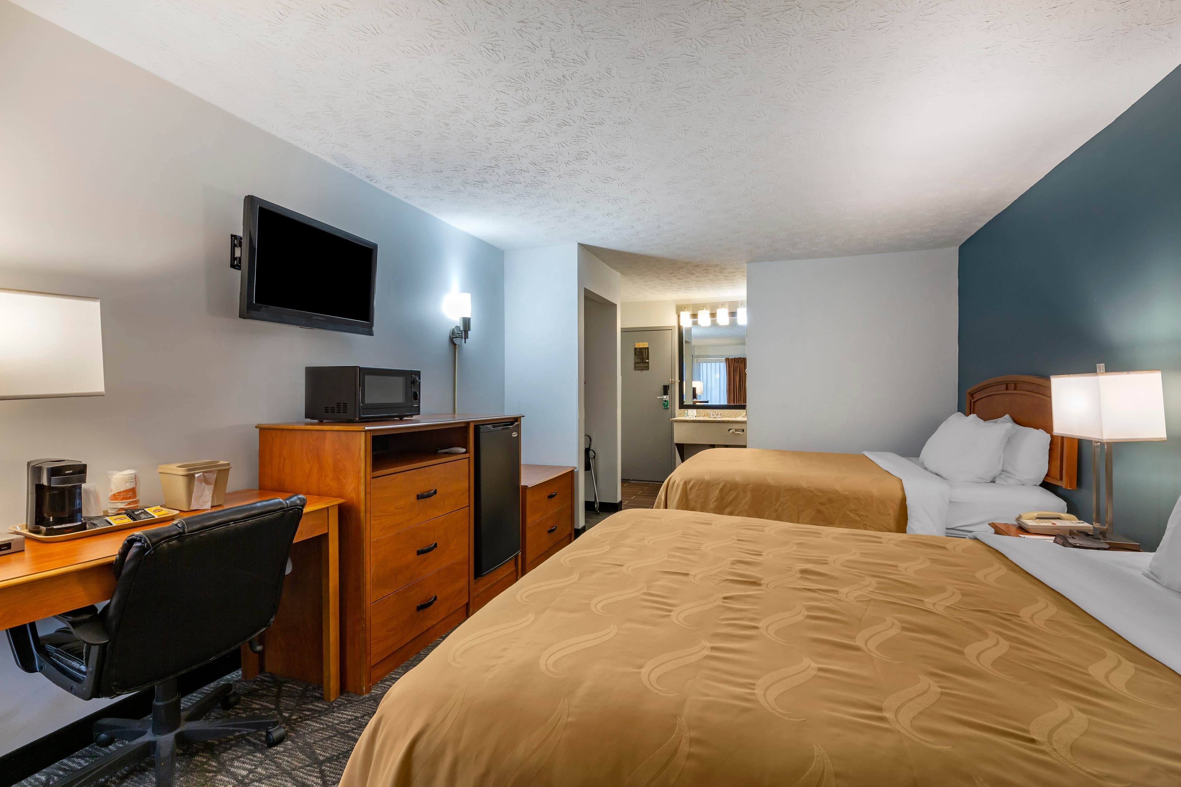 Quality Inn Austintown-Youngstown West — 15