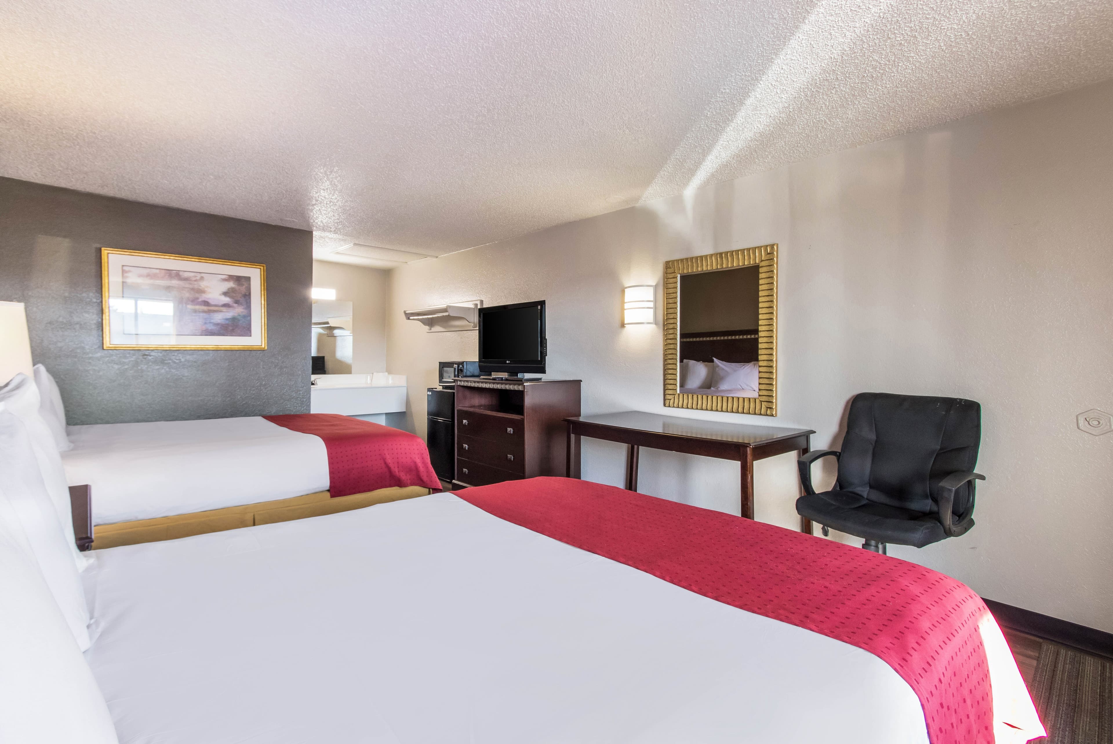 Rodeway Inn Near Hall of Fame — 13