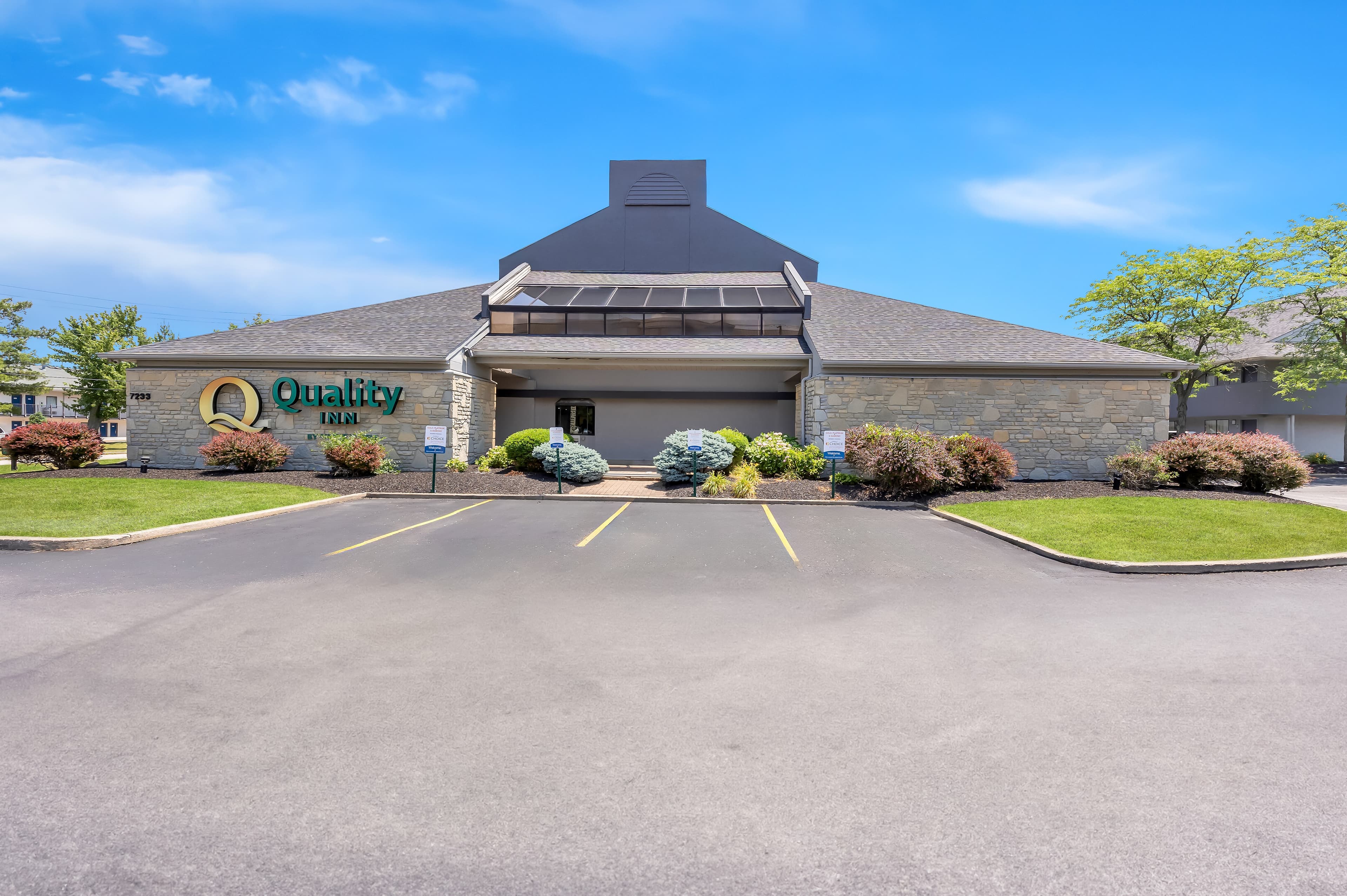 Quality Inn Middleburg Heights near Cleveland Airport - Image 1