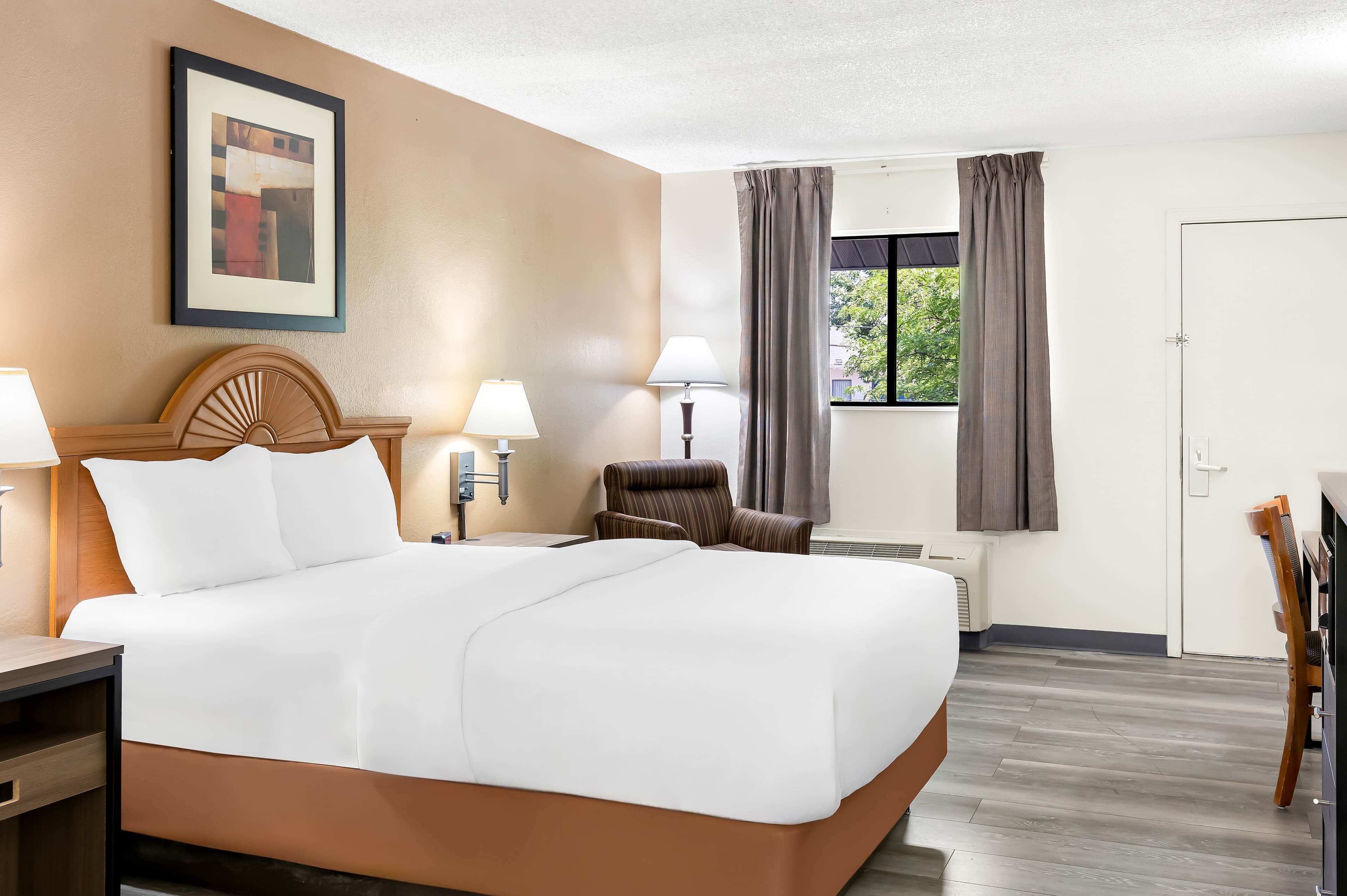 Quality Inn Middleburg Heights near Cleveland Airport — 6