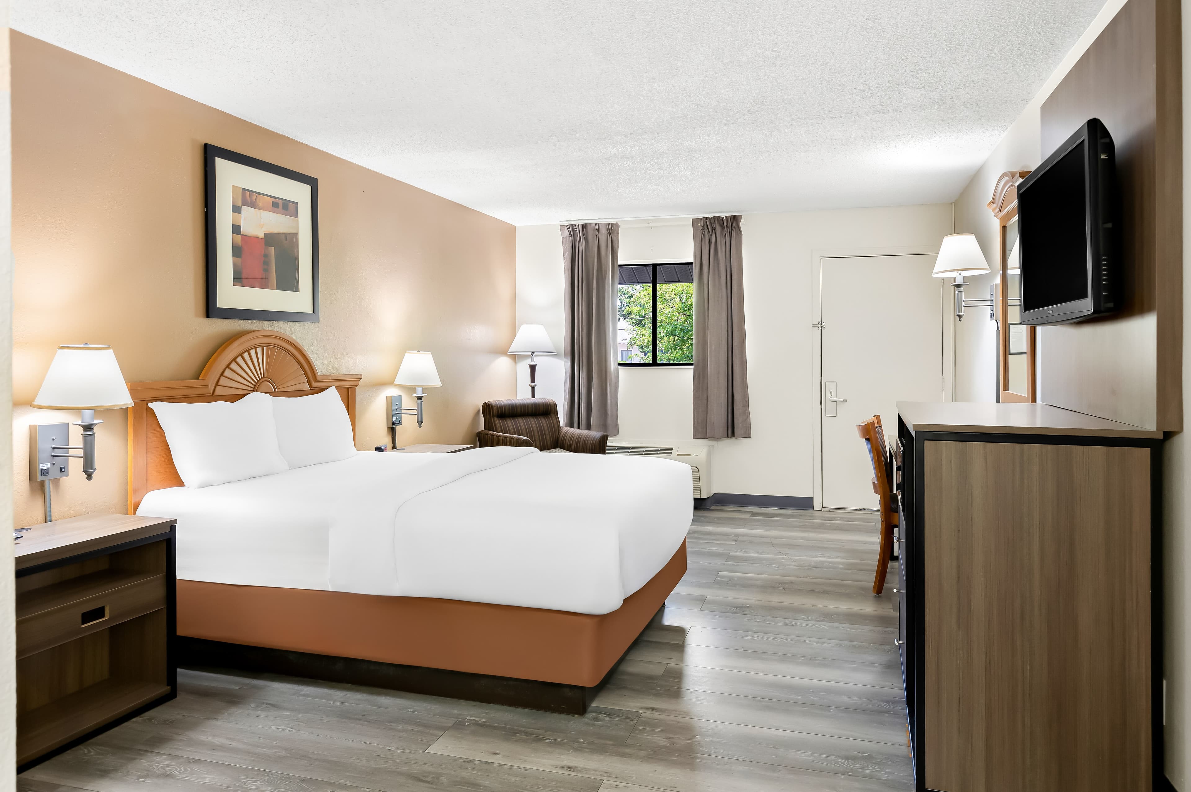 Quality Inn Middleburg Heights near Cleveland Airport — 7