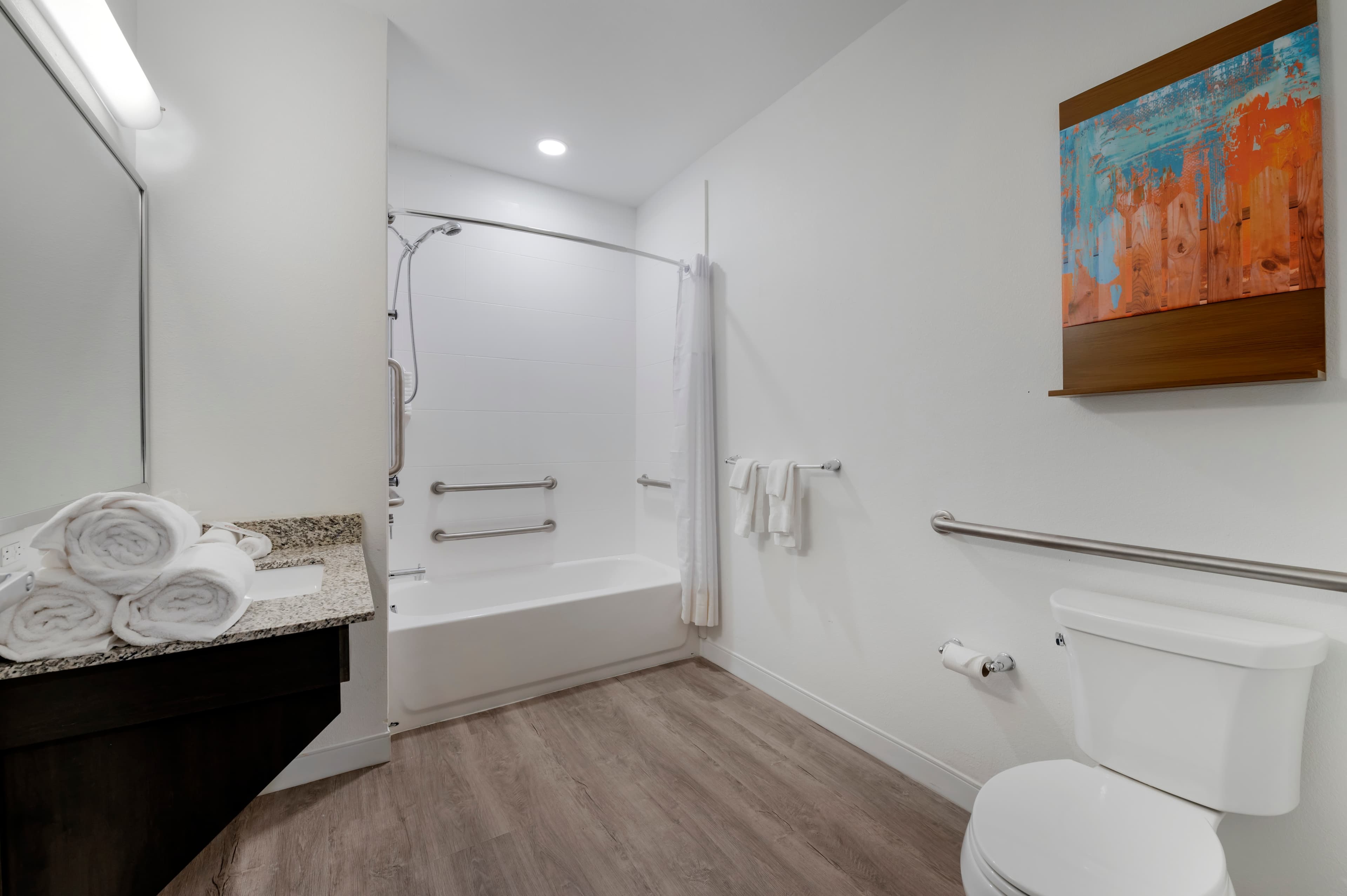 Comfort Suites Cincinnati University - Downtown — 17