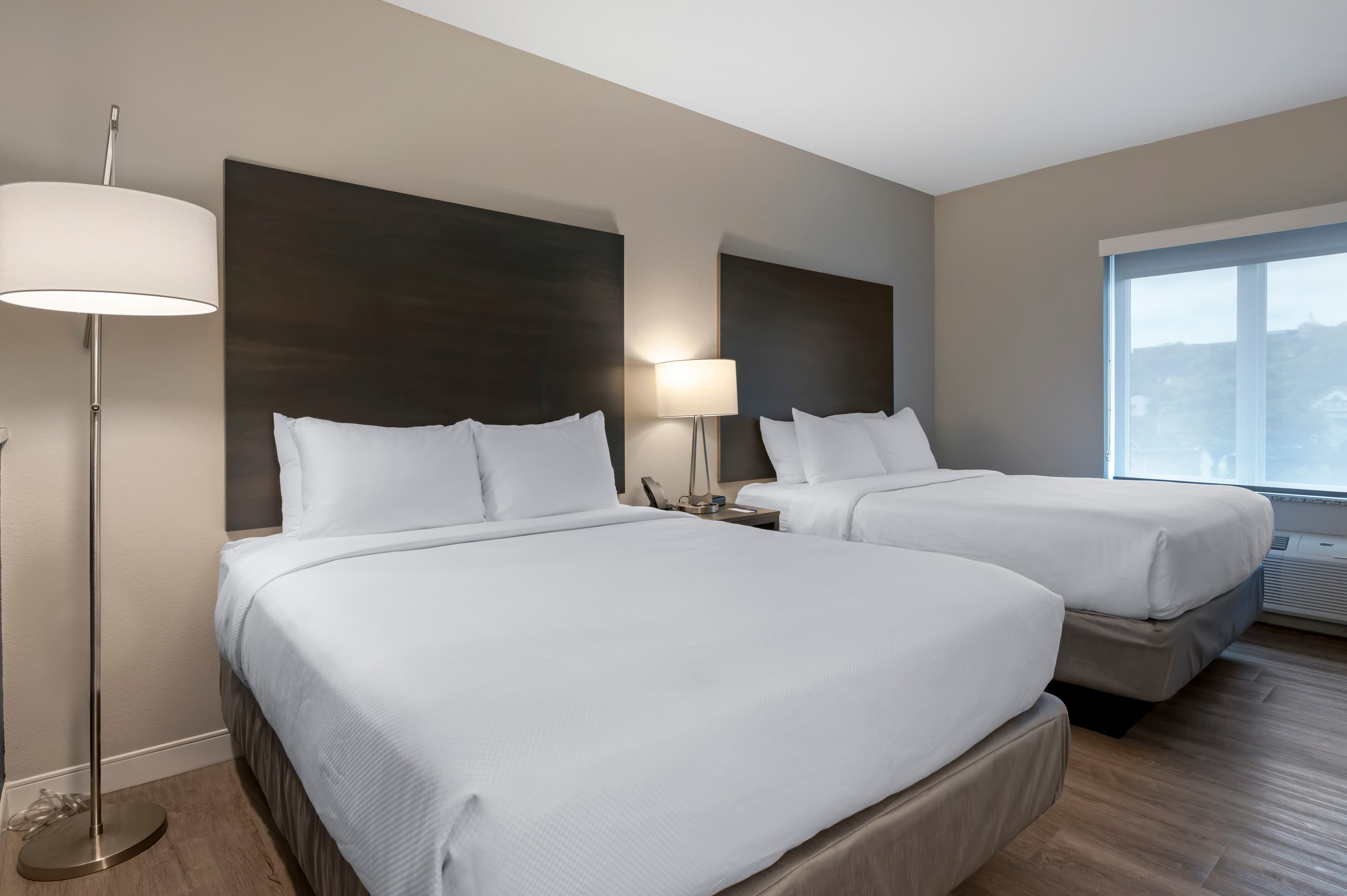 Comfort Suites Cincinnati University - Downtown — 30