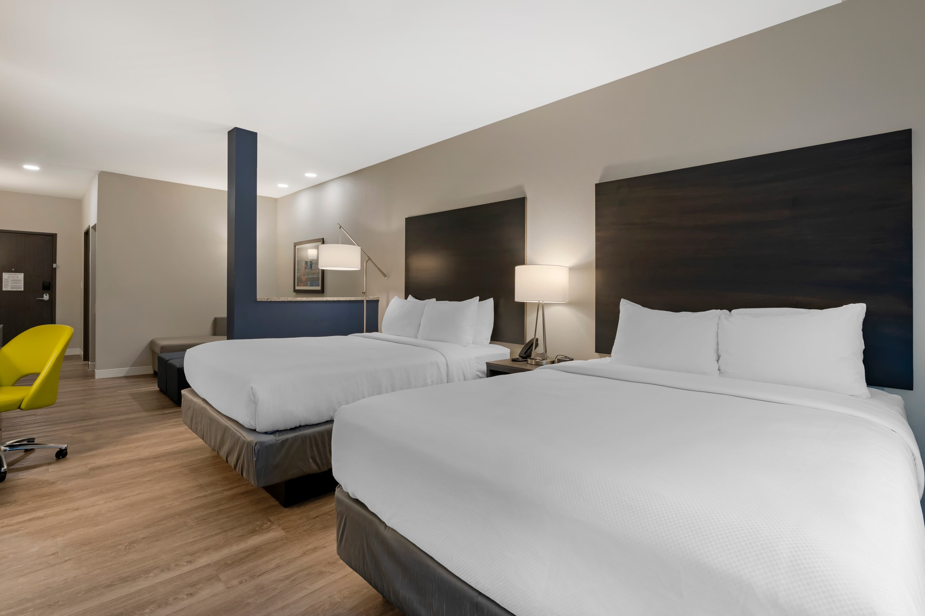 Comfort Suites Cincinnati University - Downtown — 31