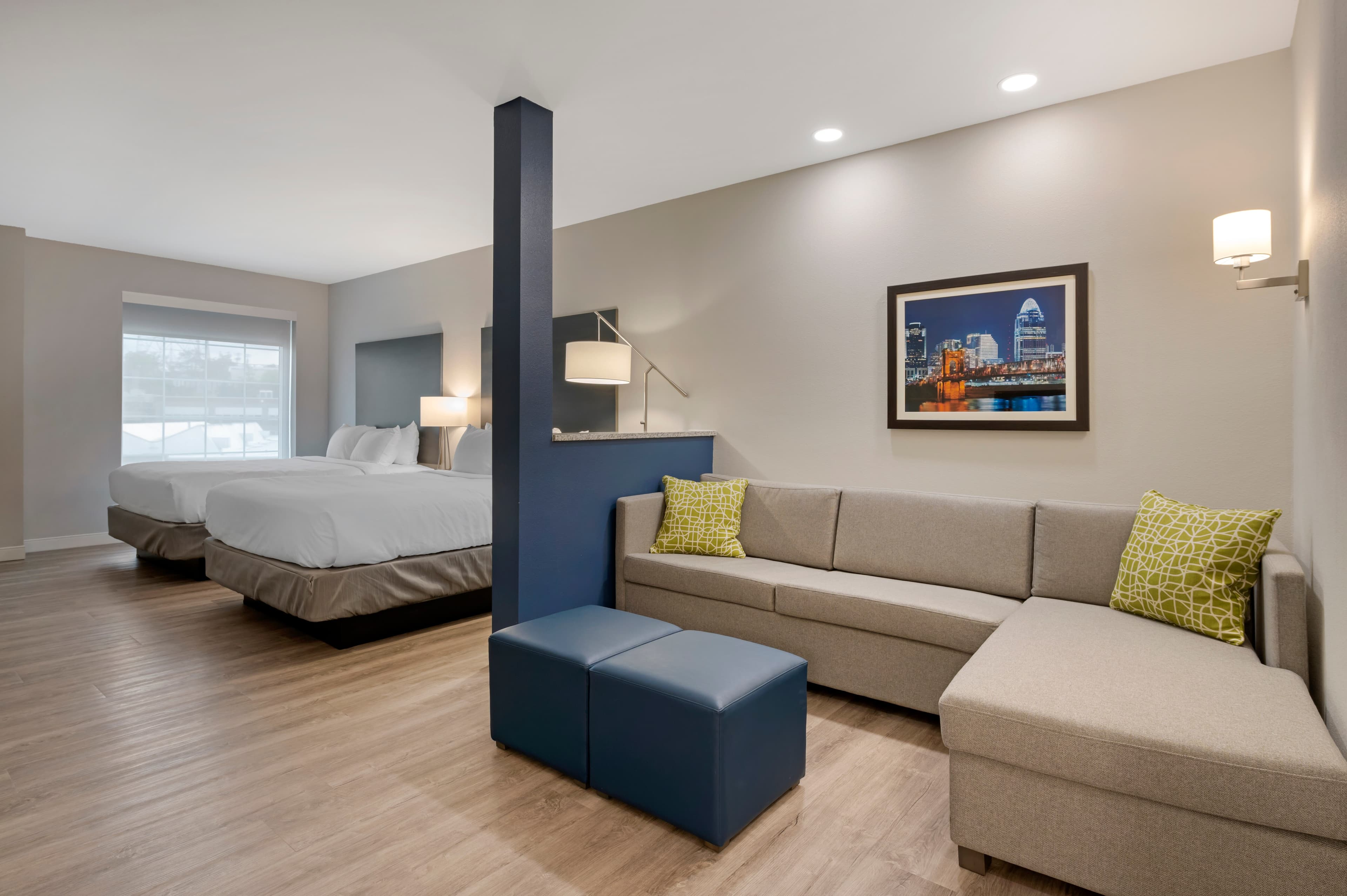 Comfort Suites Cincinnati University - Downtown — 33
