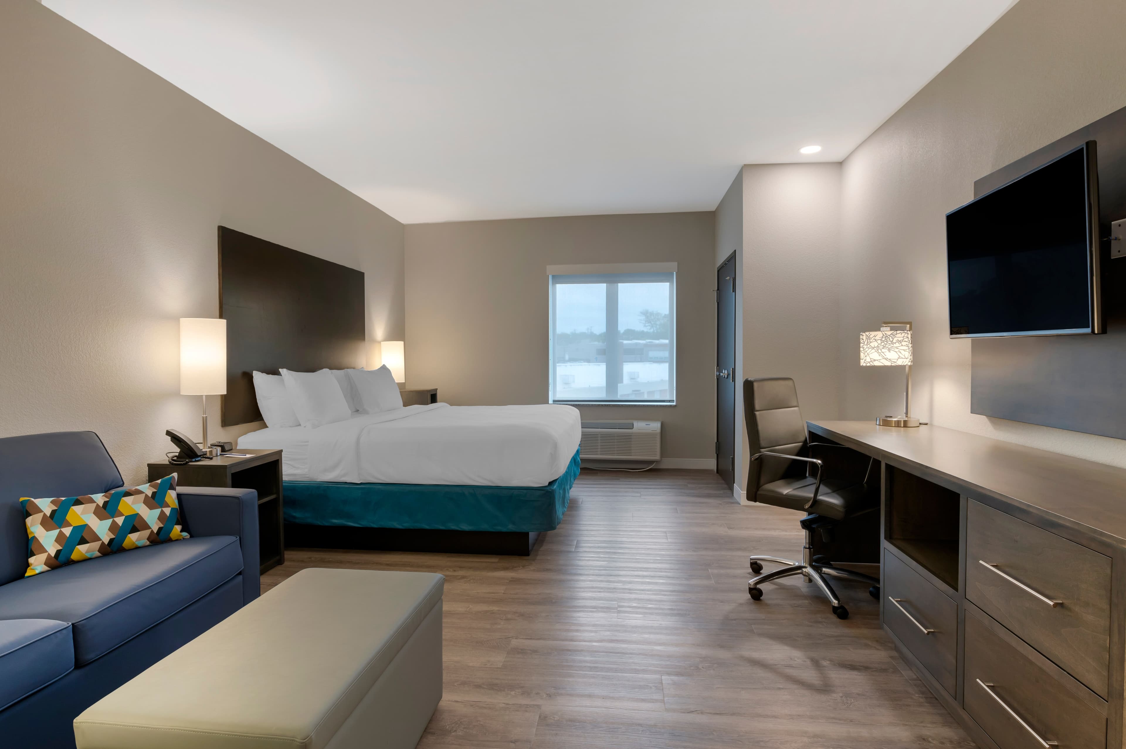 MainStay Suites Cincinnati University - Uptown - Image 3