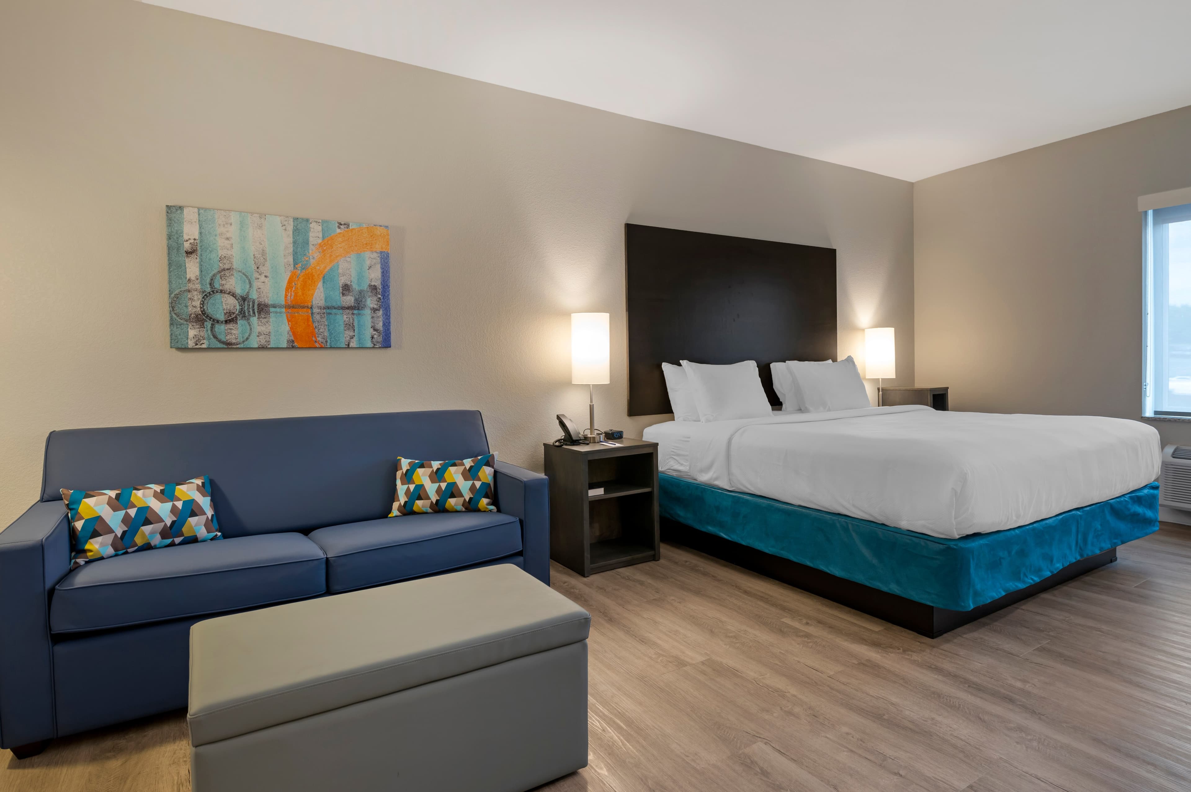 MainStay Suites Cincinnati University - Uptown - Image 4