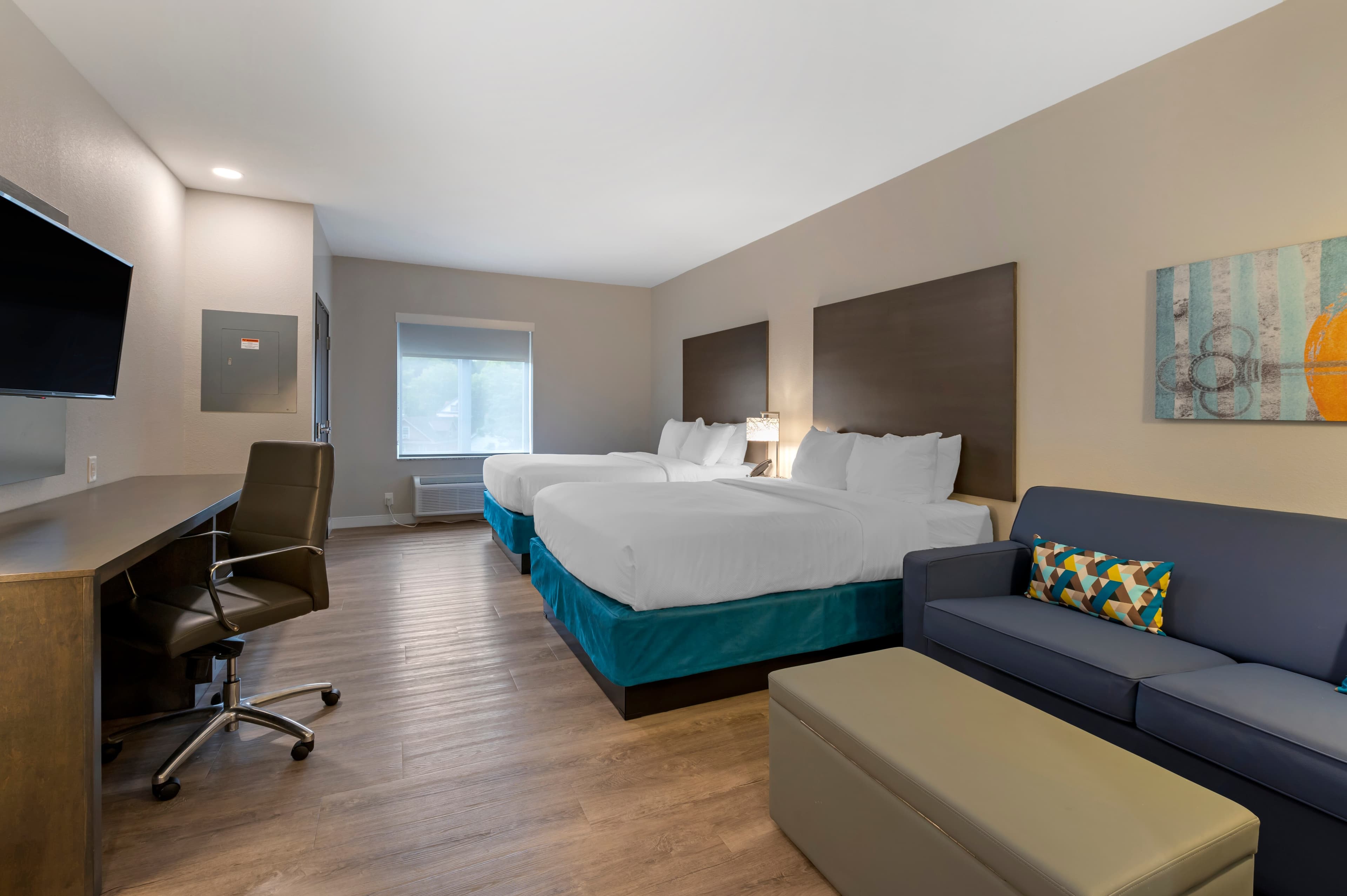 MainStay Suites Cincinnati University - Uptown — 7
