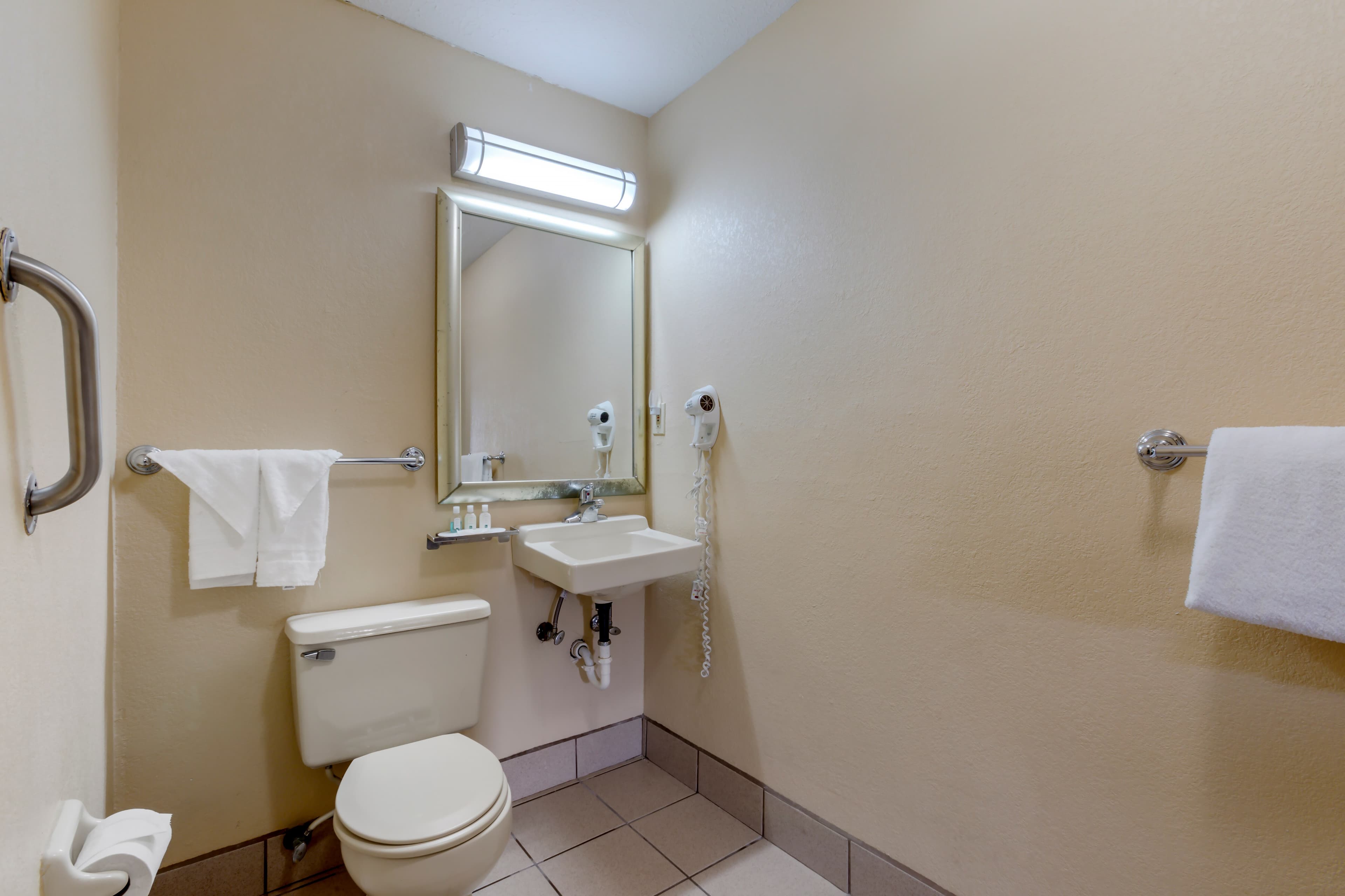 Quality Inn Columbus-East — 11