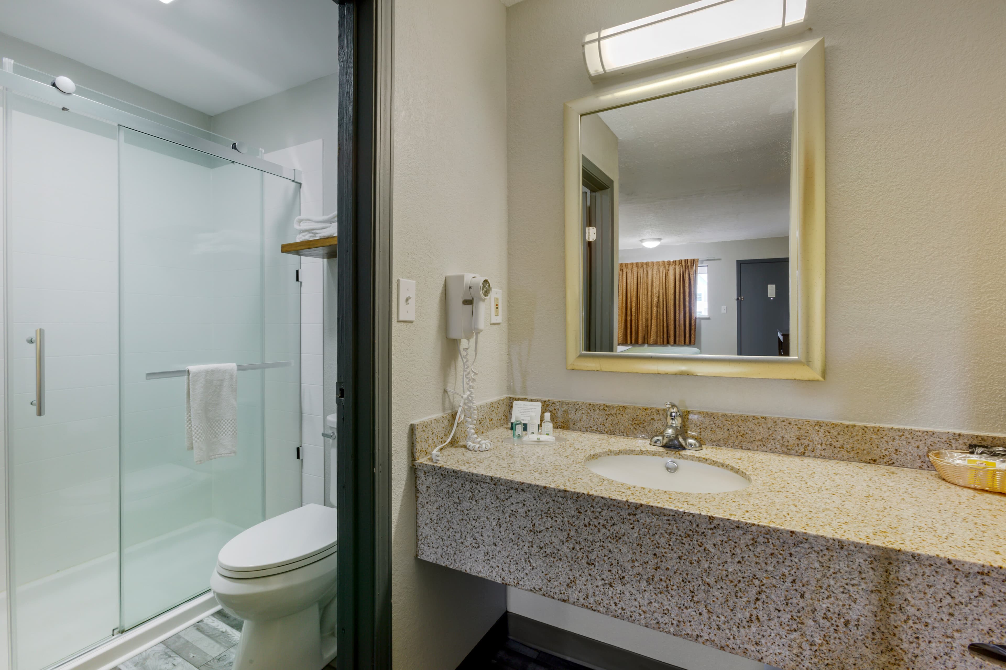 Quality Inn Columbus-East — 6
