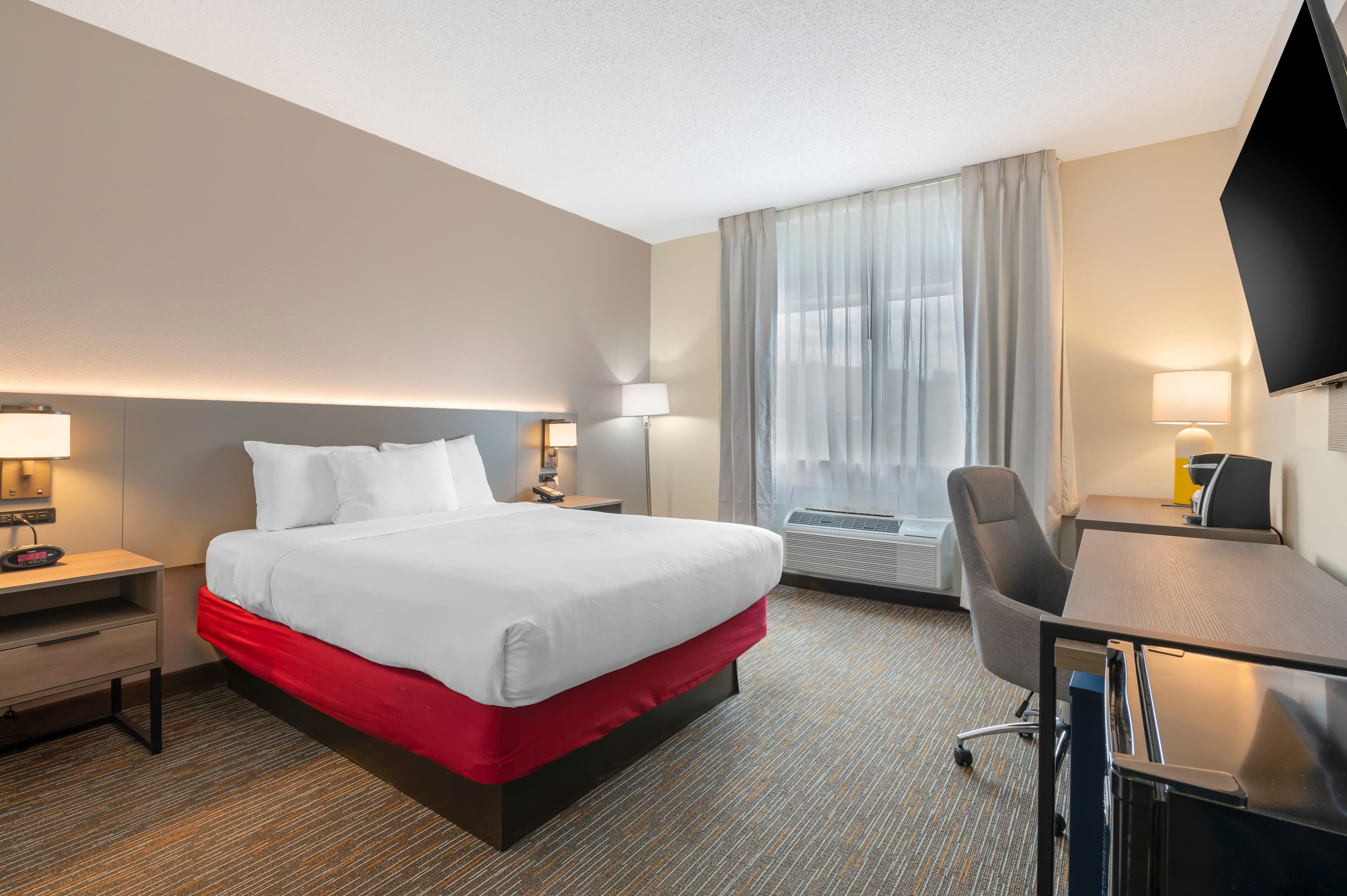 Comfort Inn & Suites Zanesville City Center - Image 2