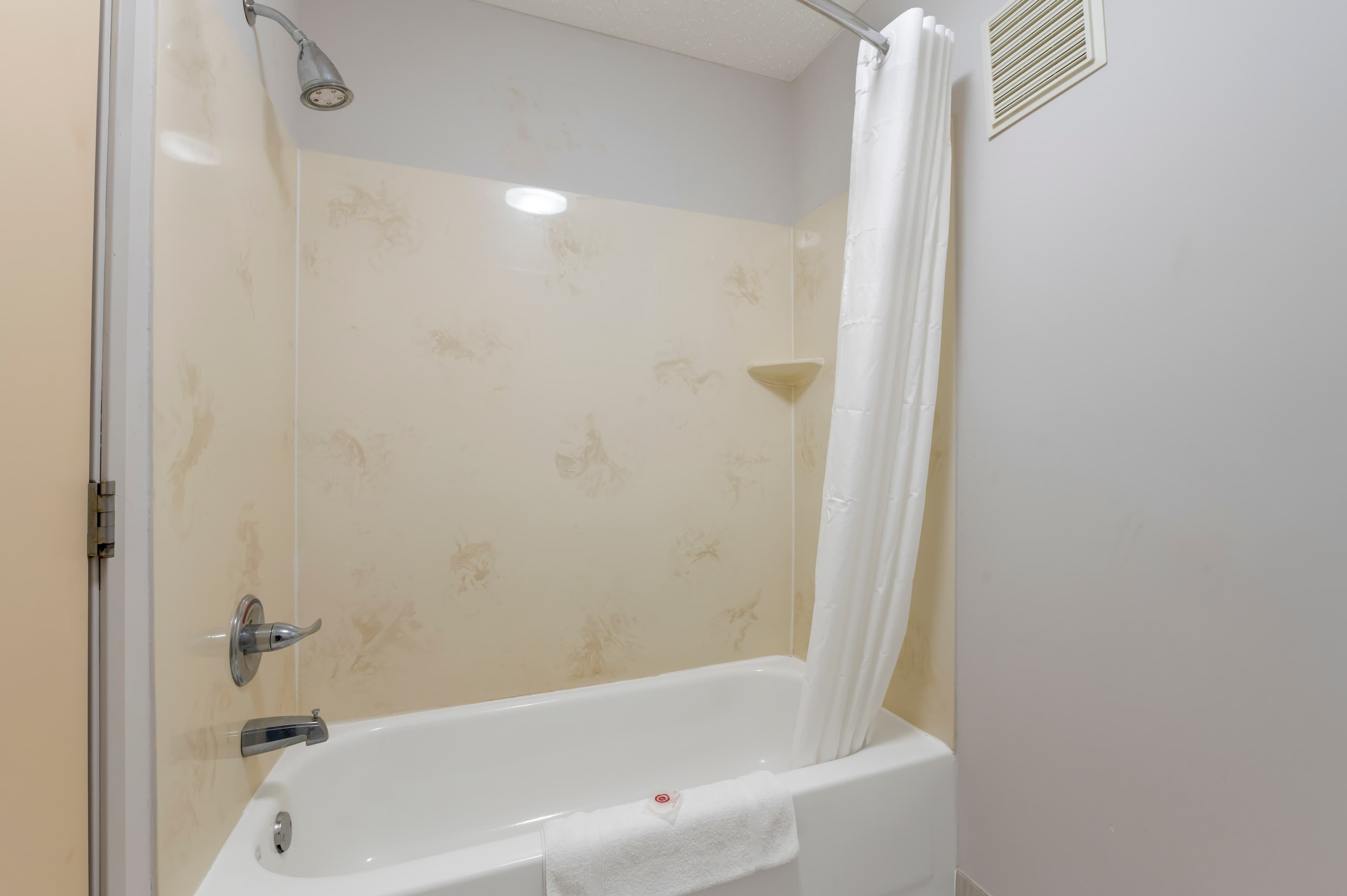 Comfort Inn & Suites Zanesville City Center — 16