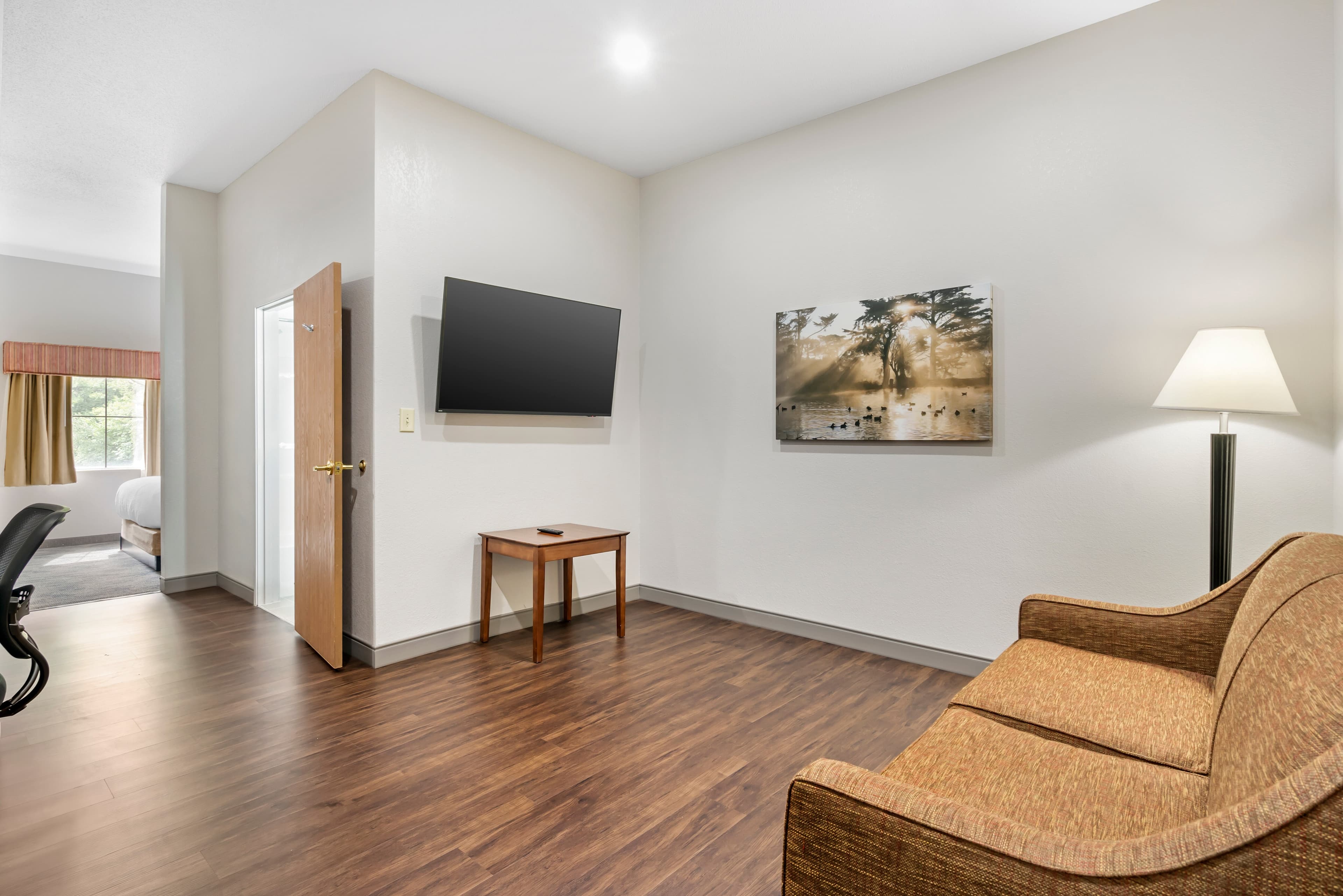 Country Inn & Suites by Radisson, Pickerington, OH — 19
