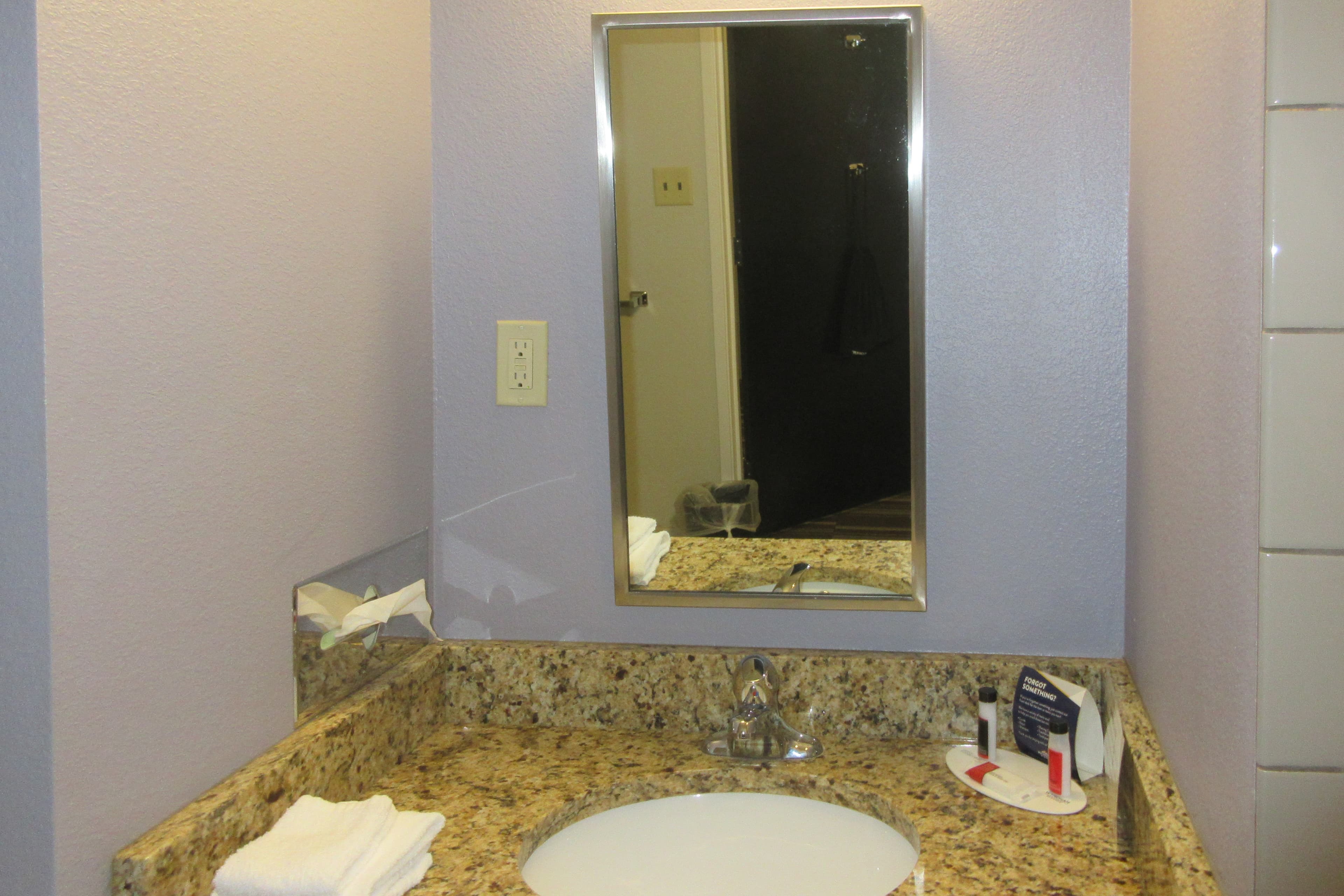 Quality Inn & Suites Caldwell I-77 — 7