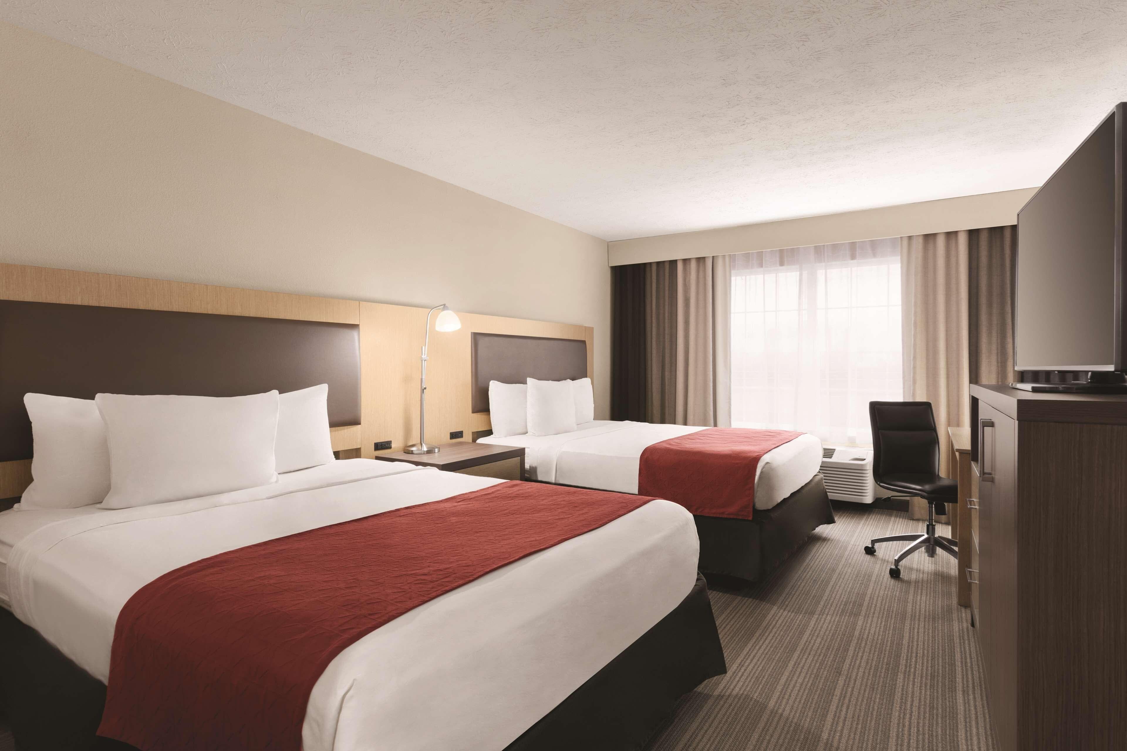 Country Inn & Suites by Radisson, Beavercreek-Dayton — 11