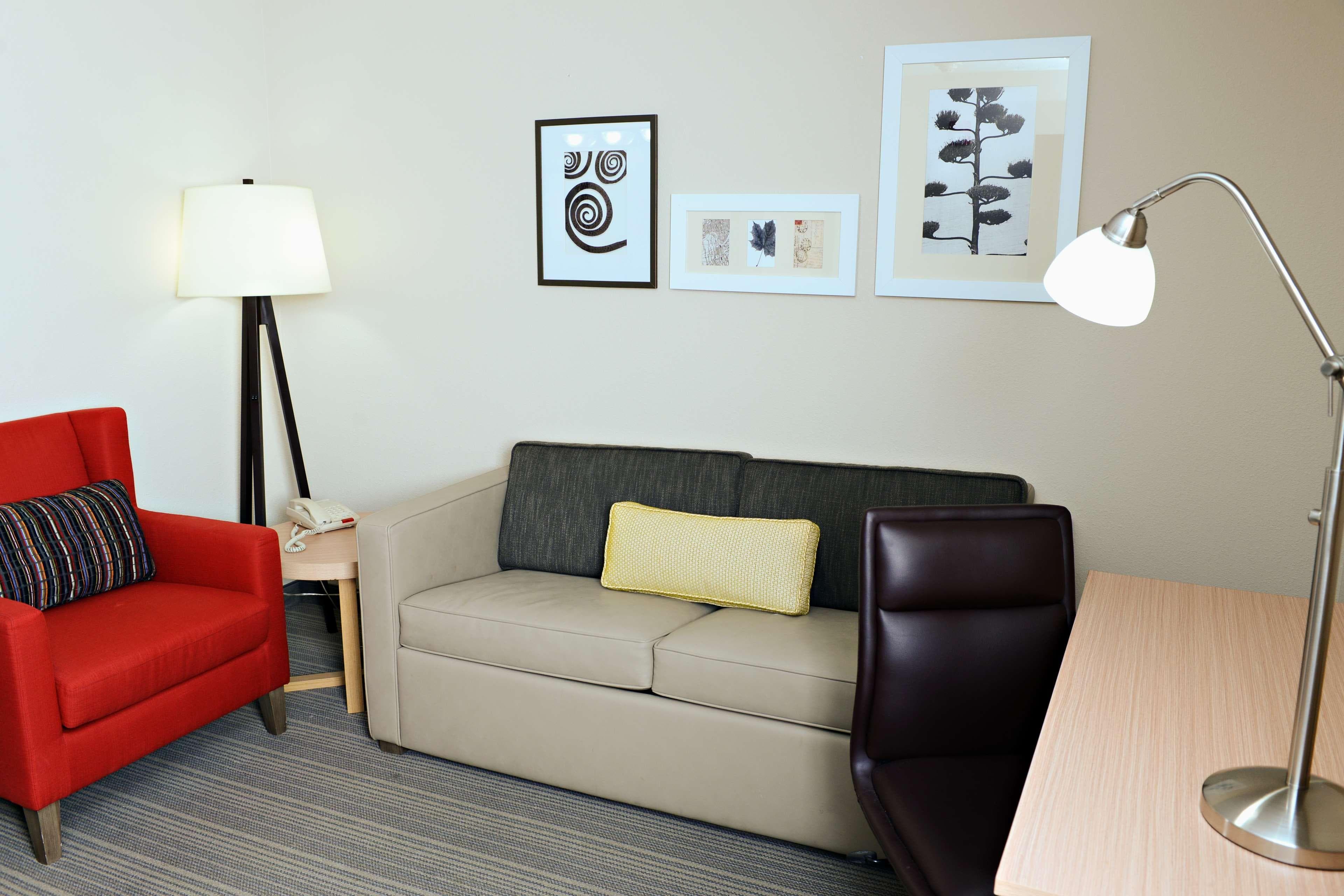 Country Inn & Suites by Radisson, Beavercreek-Dayton - Image 4