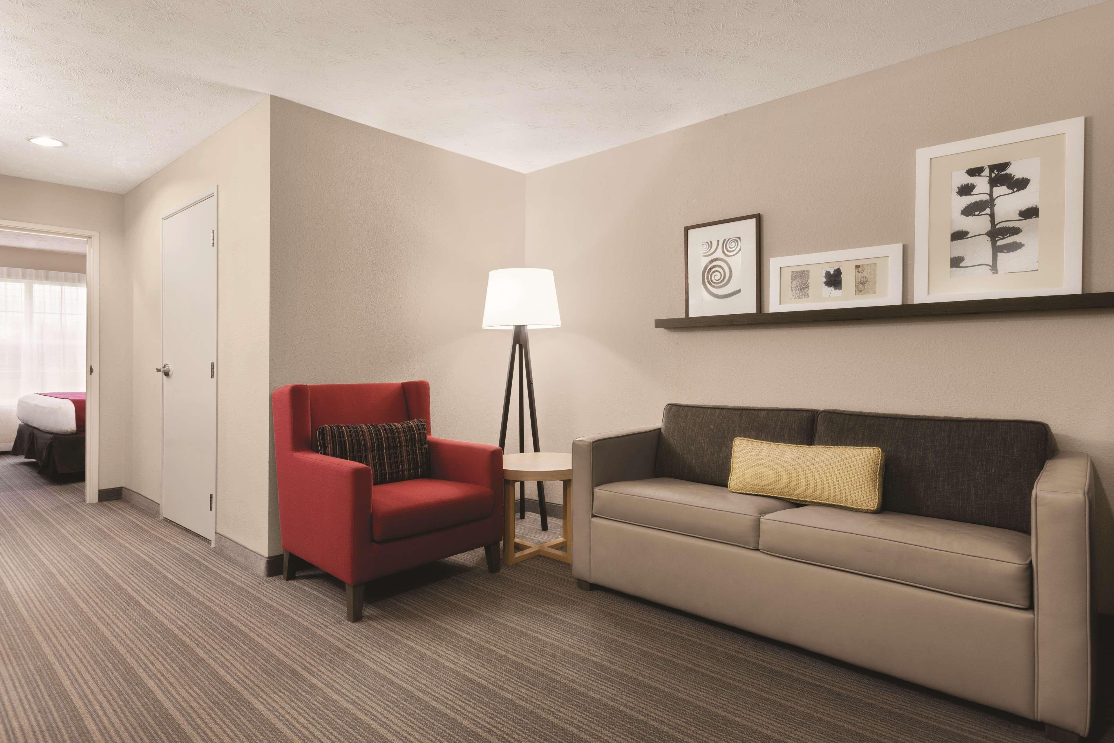 Country Inn & Suites by Radisson, Beavercreek-Dayton - Image 5