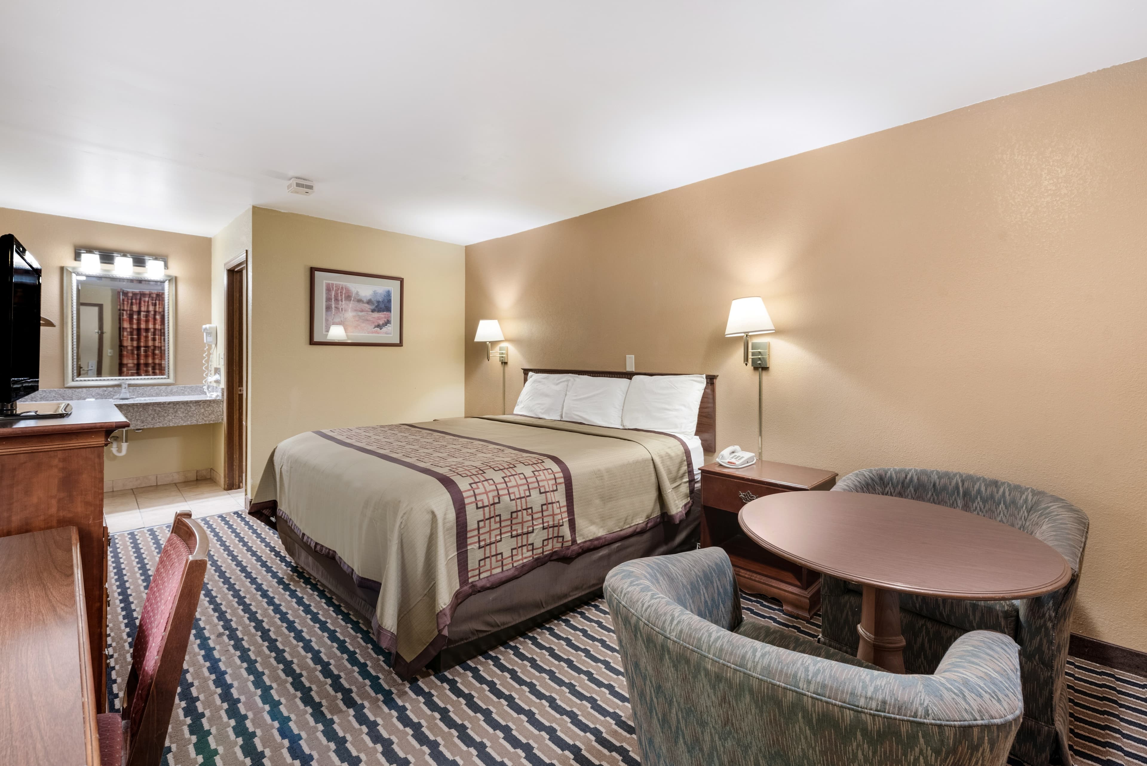 Rodeway Inn Columbus West — 11