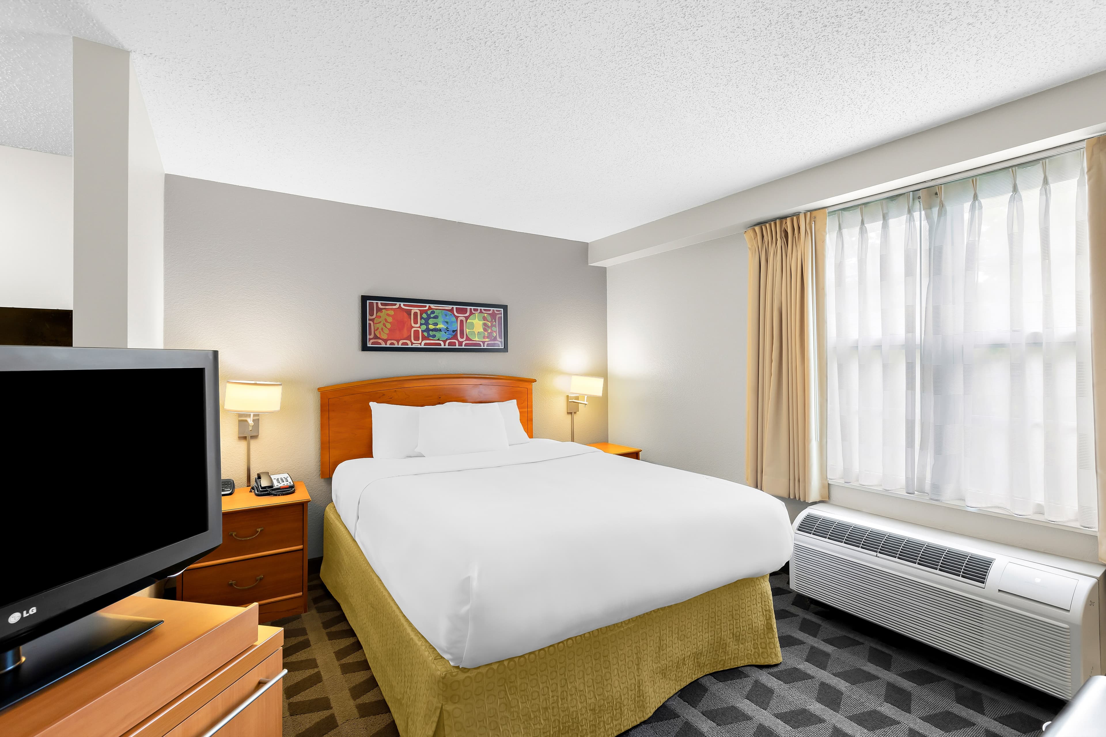 MainStay Suites Middleburg Heights Cleveland Airport — 8
