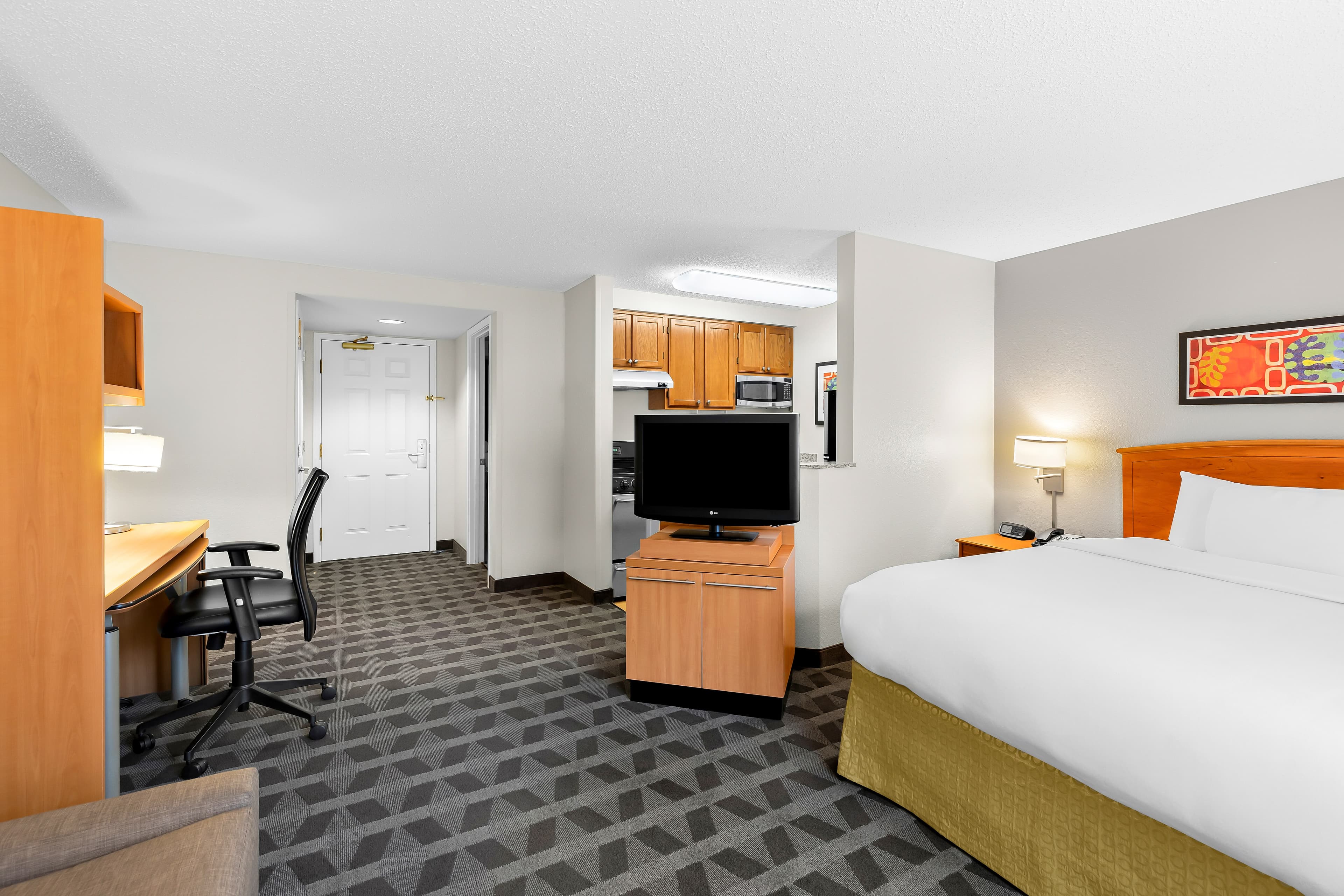 MainStay Suites Middleburg Heights Cleveland Airport — 9