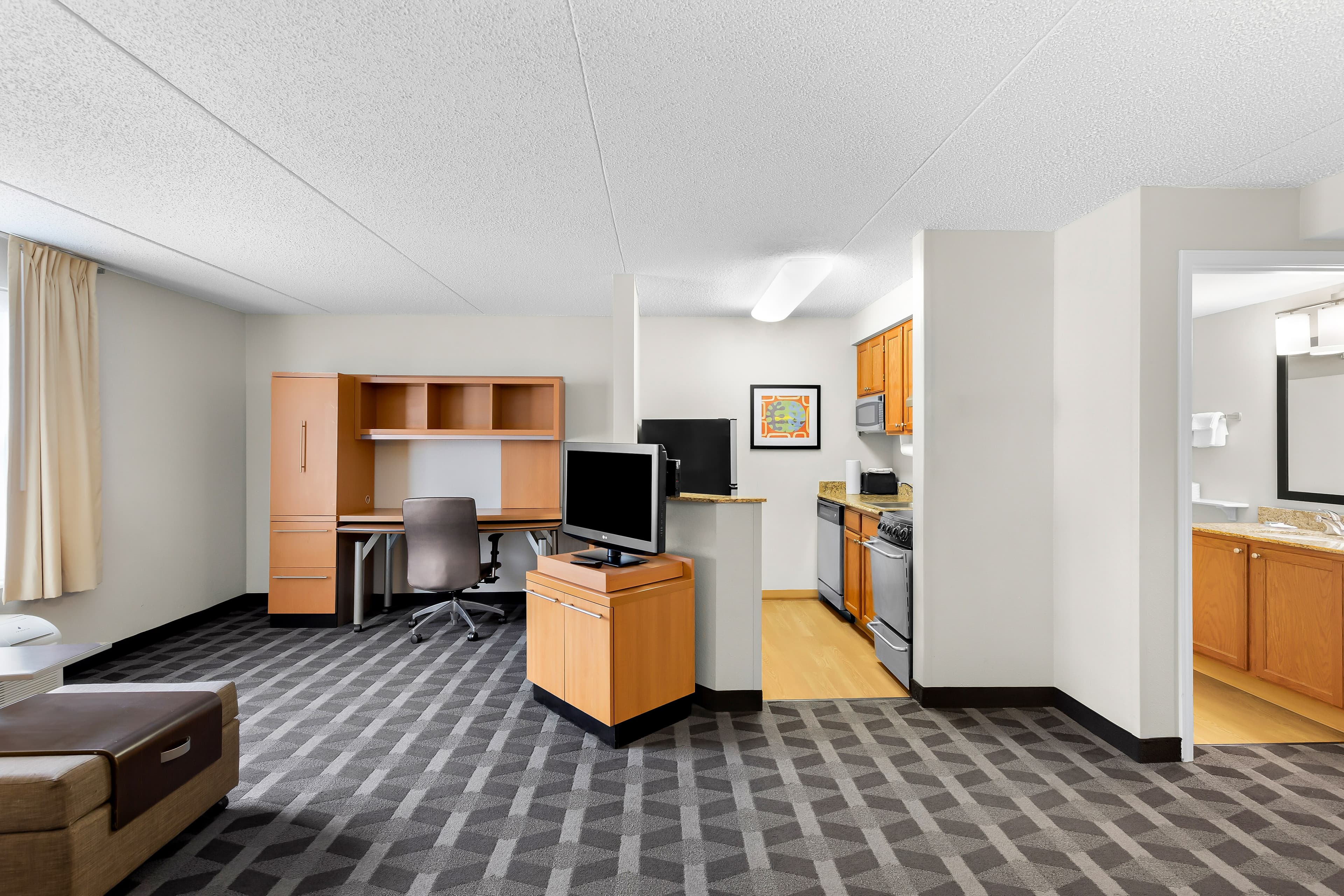 MainStay Suites Middleburg Heights Cleveland Airport — 15