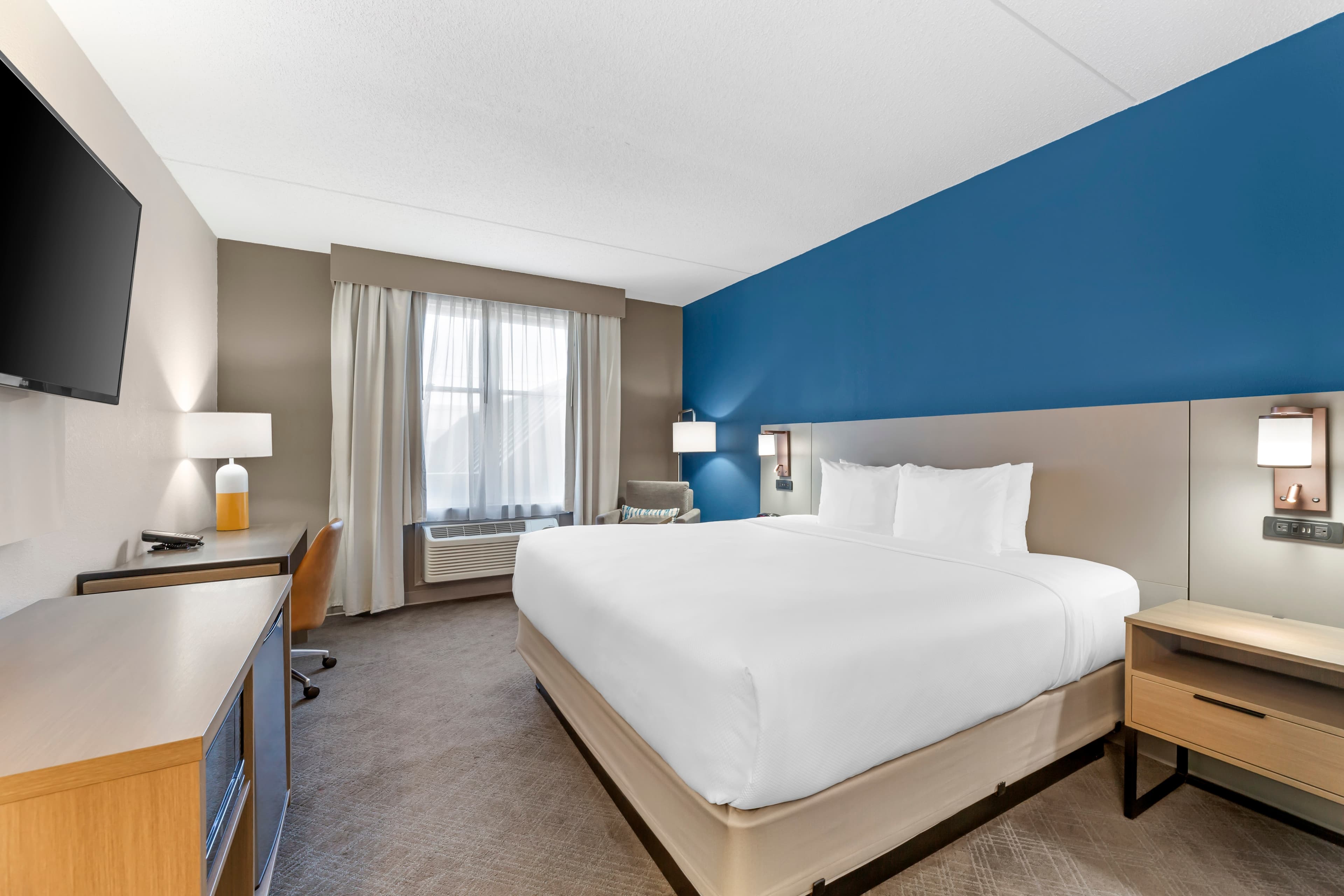 Comfort Inn & Suites Cuyahoga Falls - Akron - Image 2
