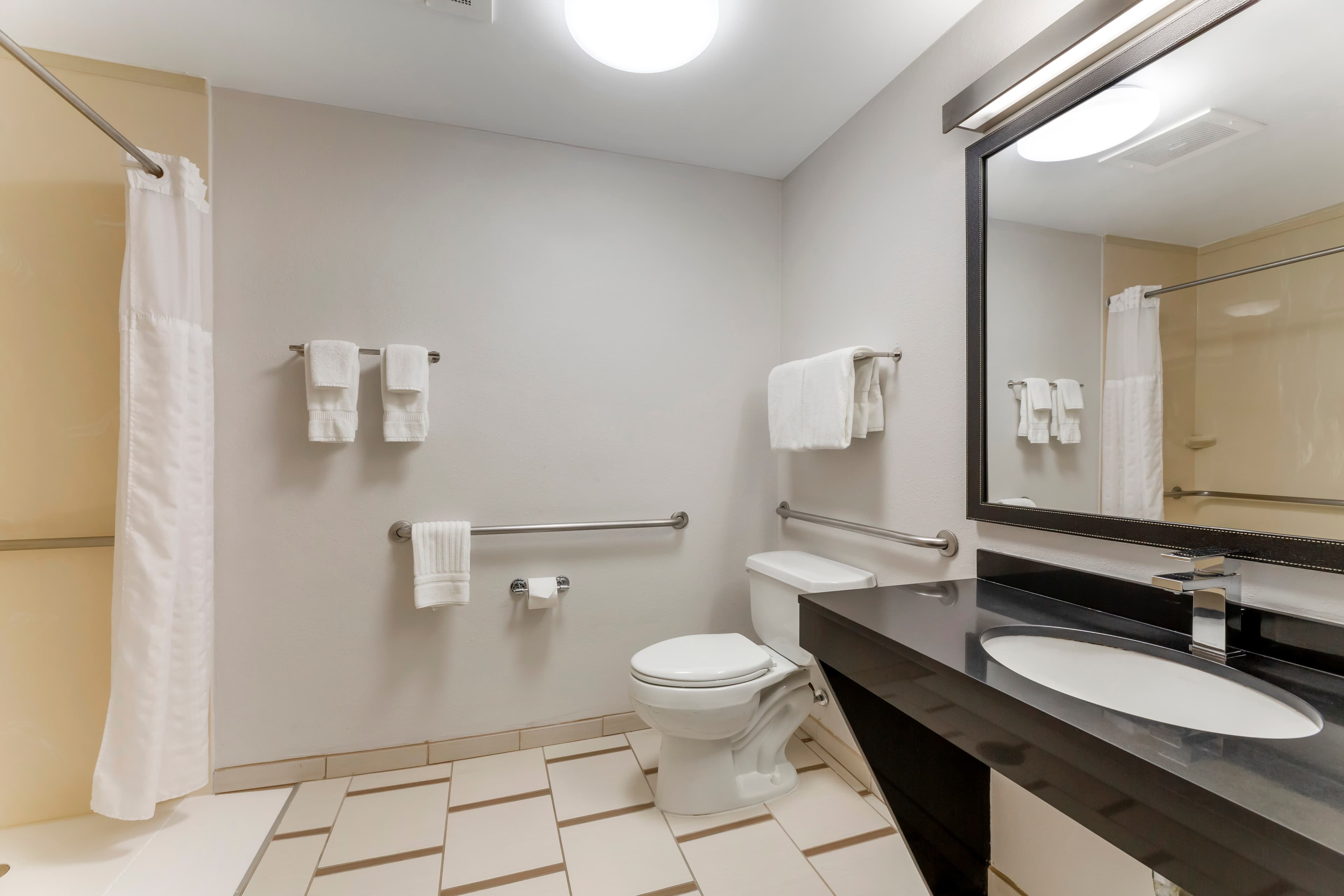 Comfort Inn & Suites Akron South - Image 5