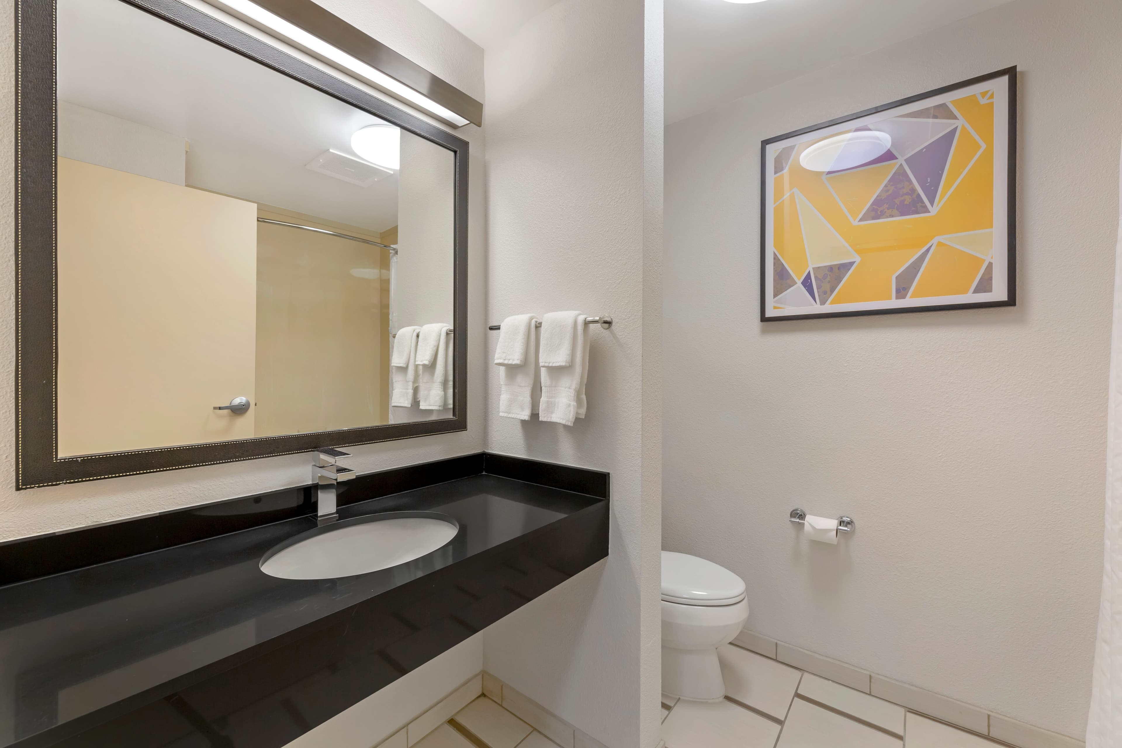 Comfort Inn & Suites Akron South — 13
