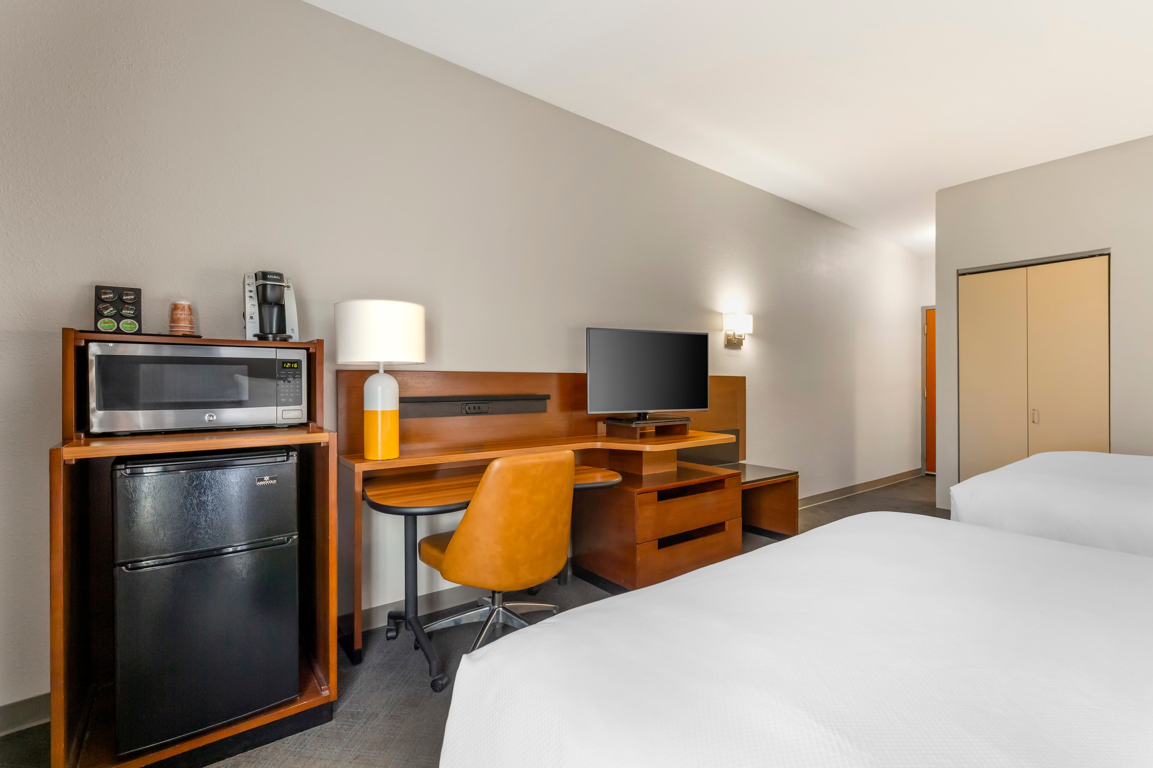 Comfort Inn & Suites Akron South — 16