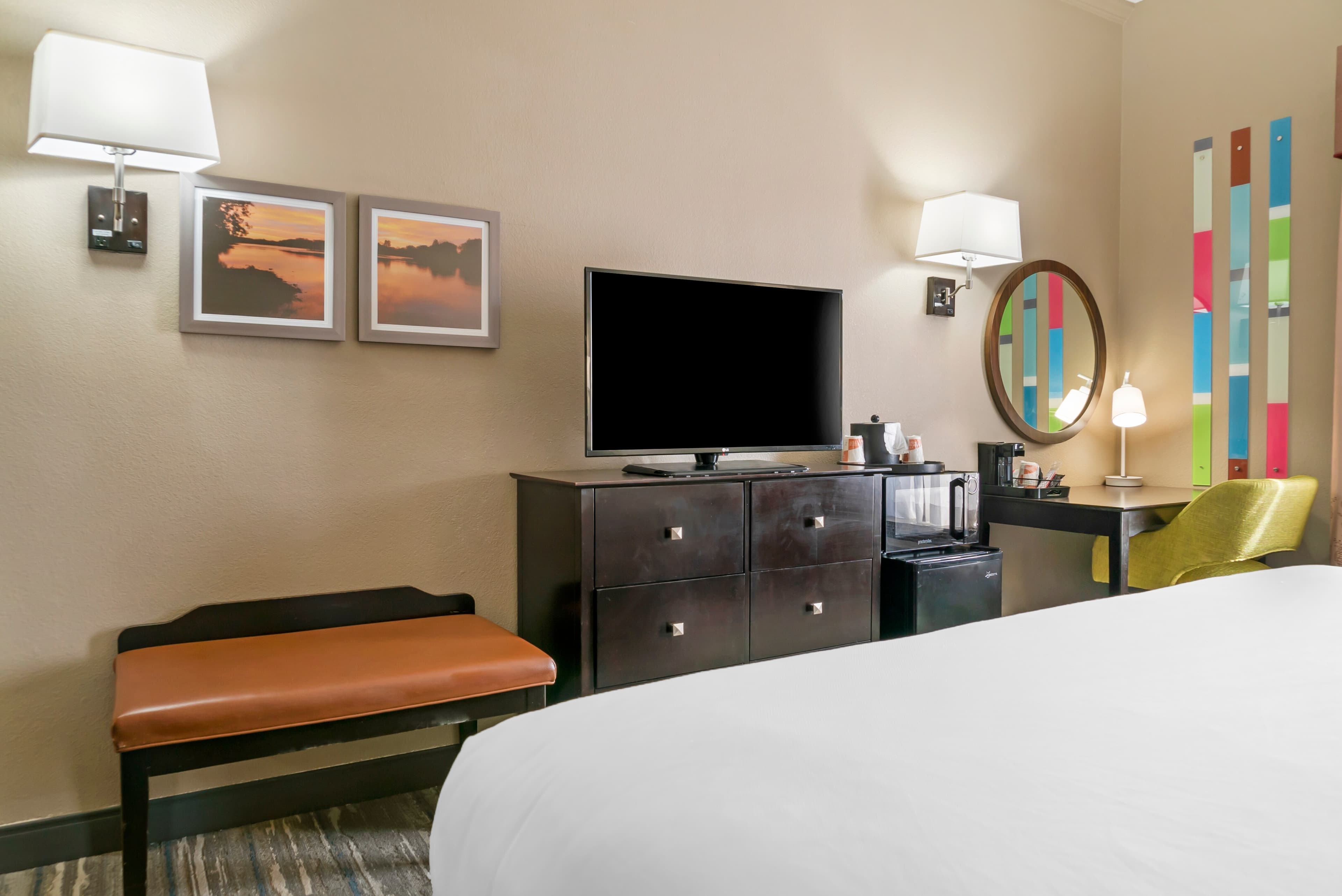 Comfort Inn & Suites Toledo North — 14